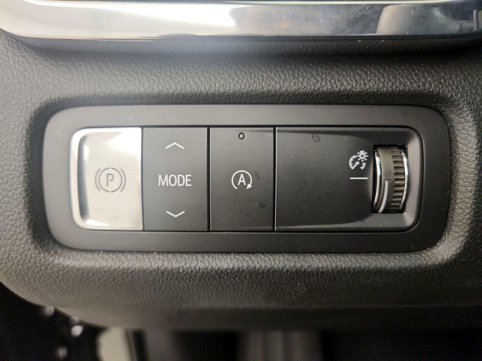 Thumbnail: 2024 GMC Acadia - 13