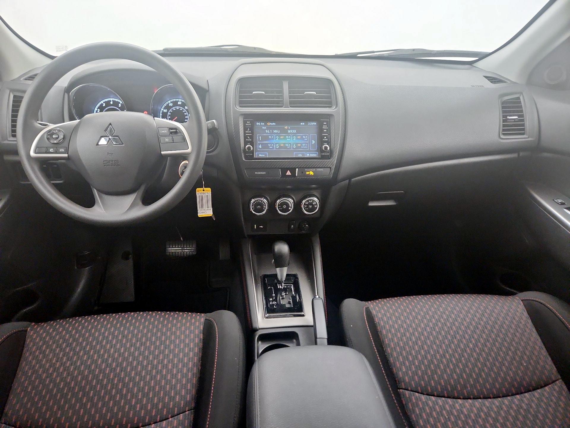 Thumbnail: 2019 Mitsubishi Outlander Sport - 9
