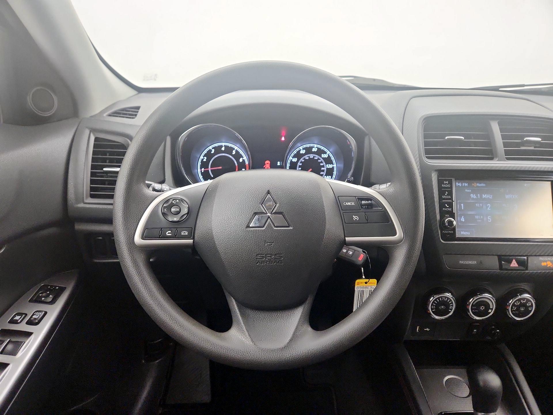 Thumbnail: 2019 Mitsubishi Outlander Sport - 10