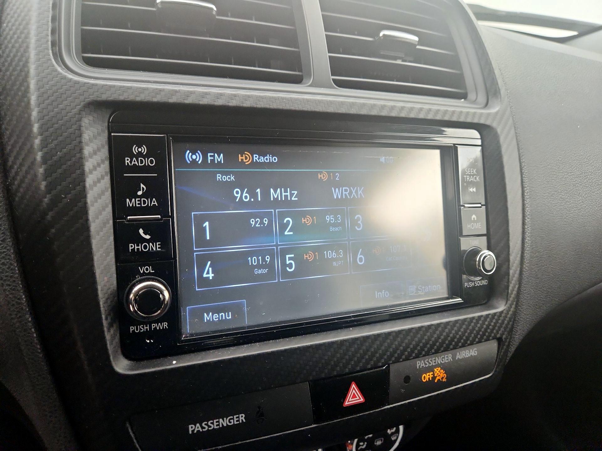 Thumbnail: 2019 Mitsubishi Outlander Sport - 14