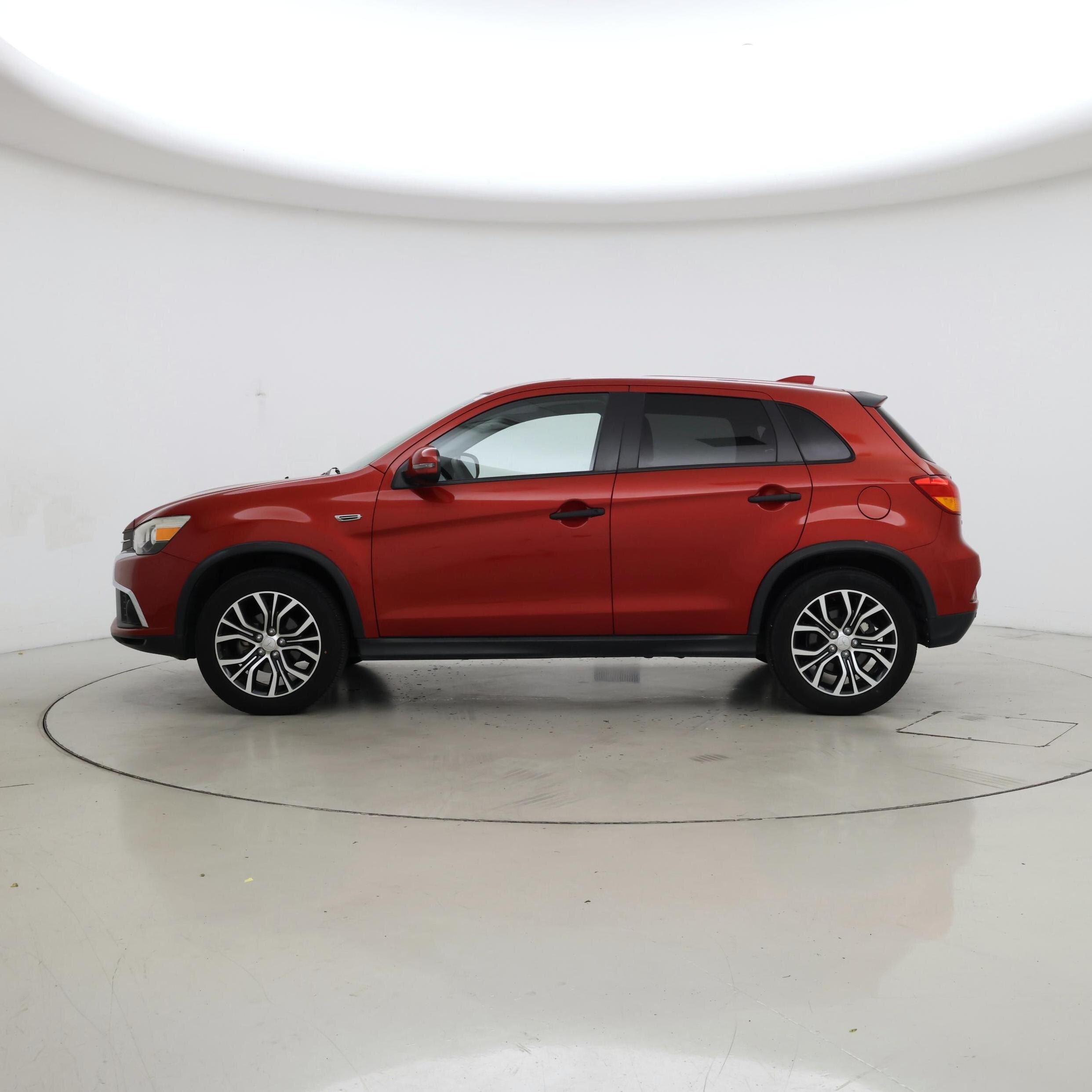 Thumbnail: 2019 Mitsubishi Outlander Sport - 3