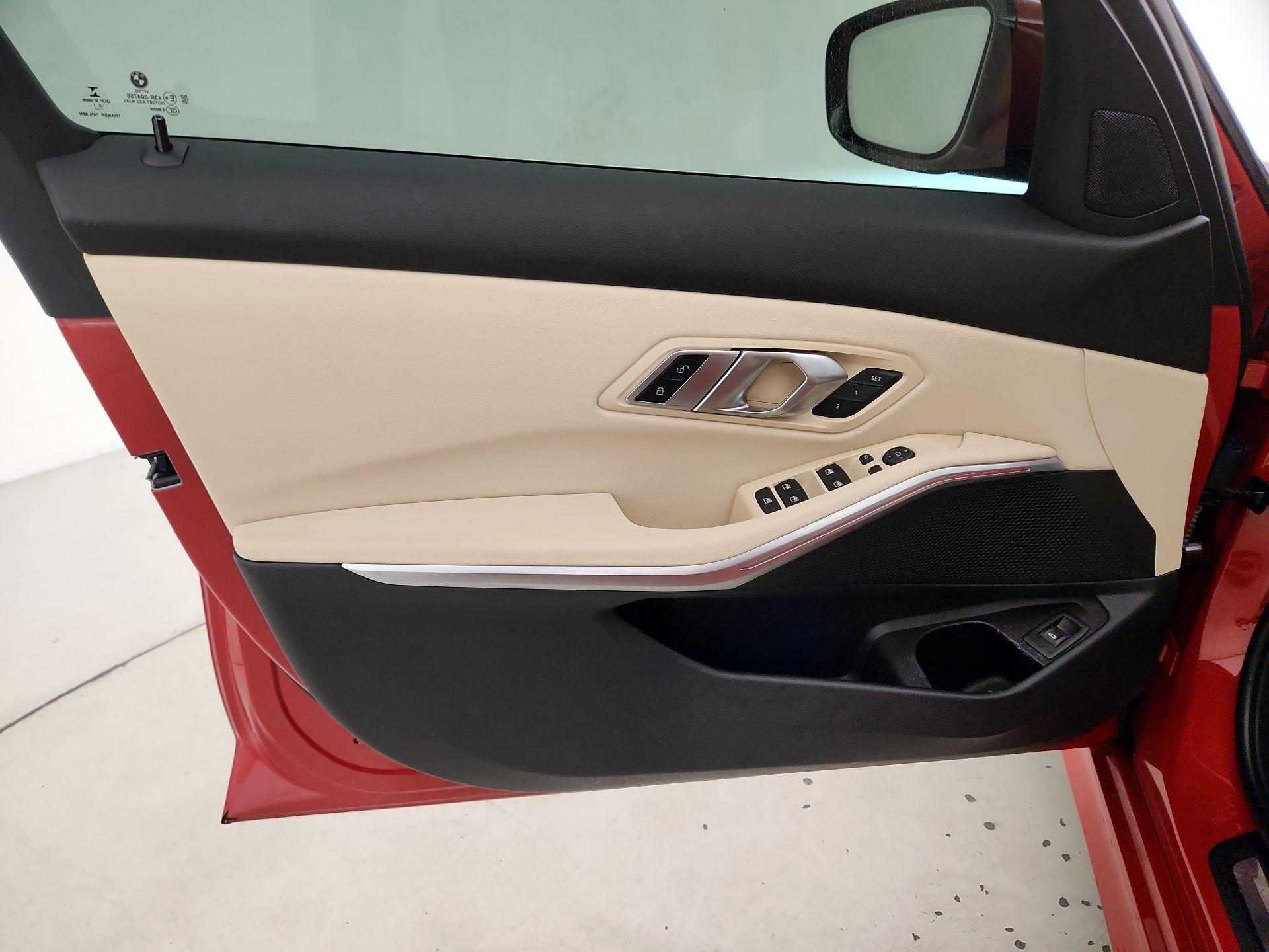 Thumbnail: 2021 BMW 3 Series - 12