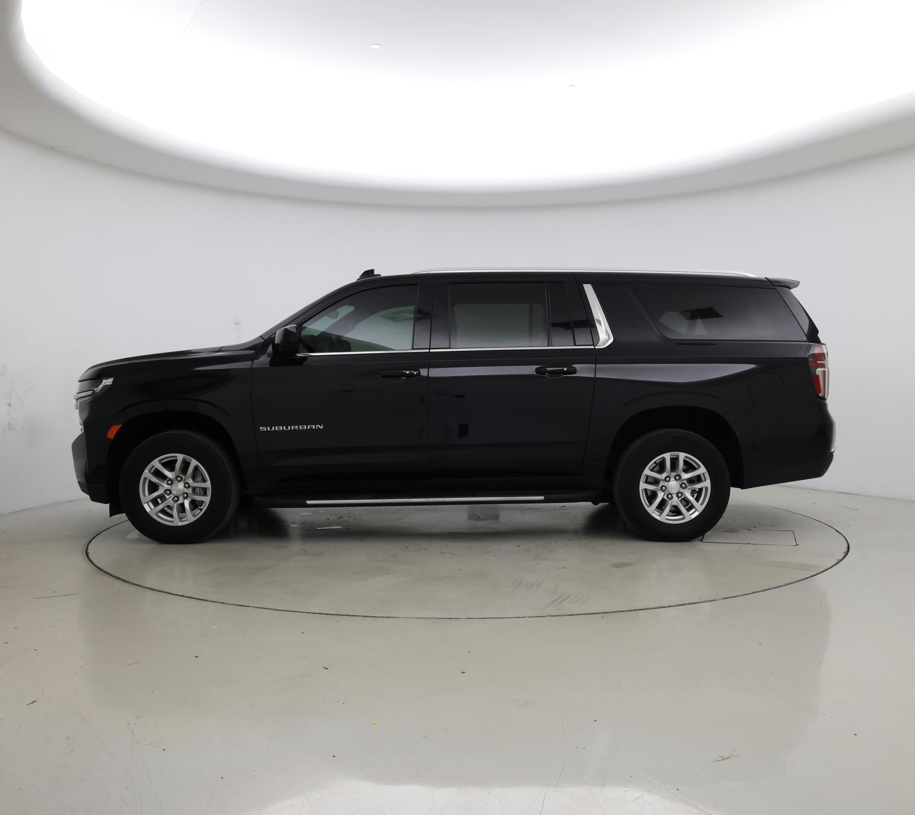 Thumbnail: 2023 Chevrolet Suburban - 3