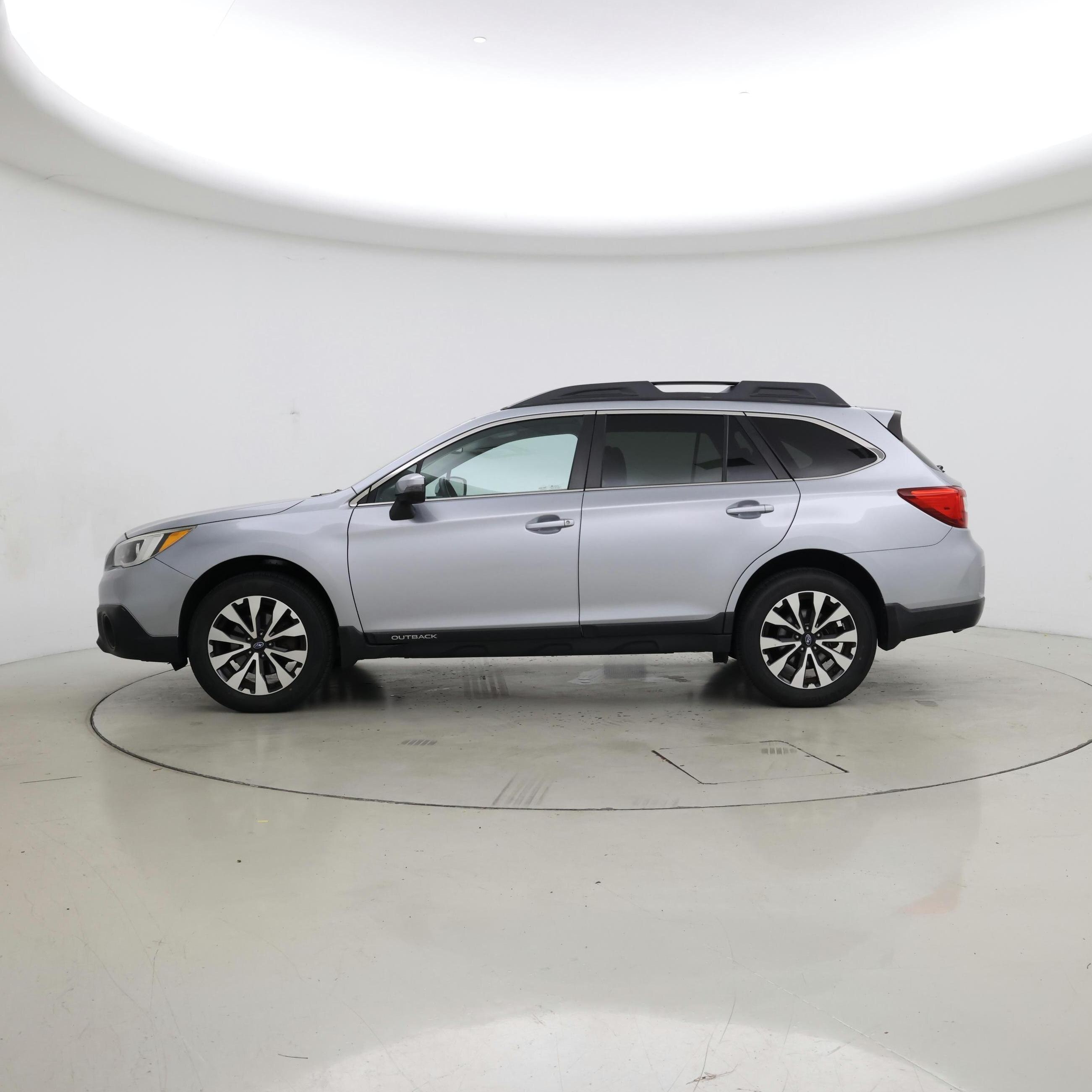 Thumbnail: 2016 Subaru Outback - 3