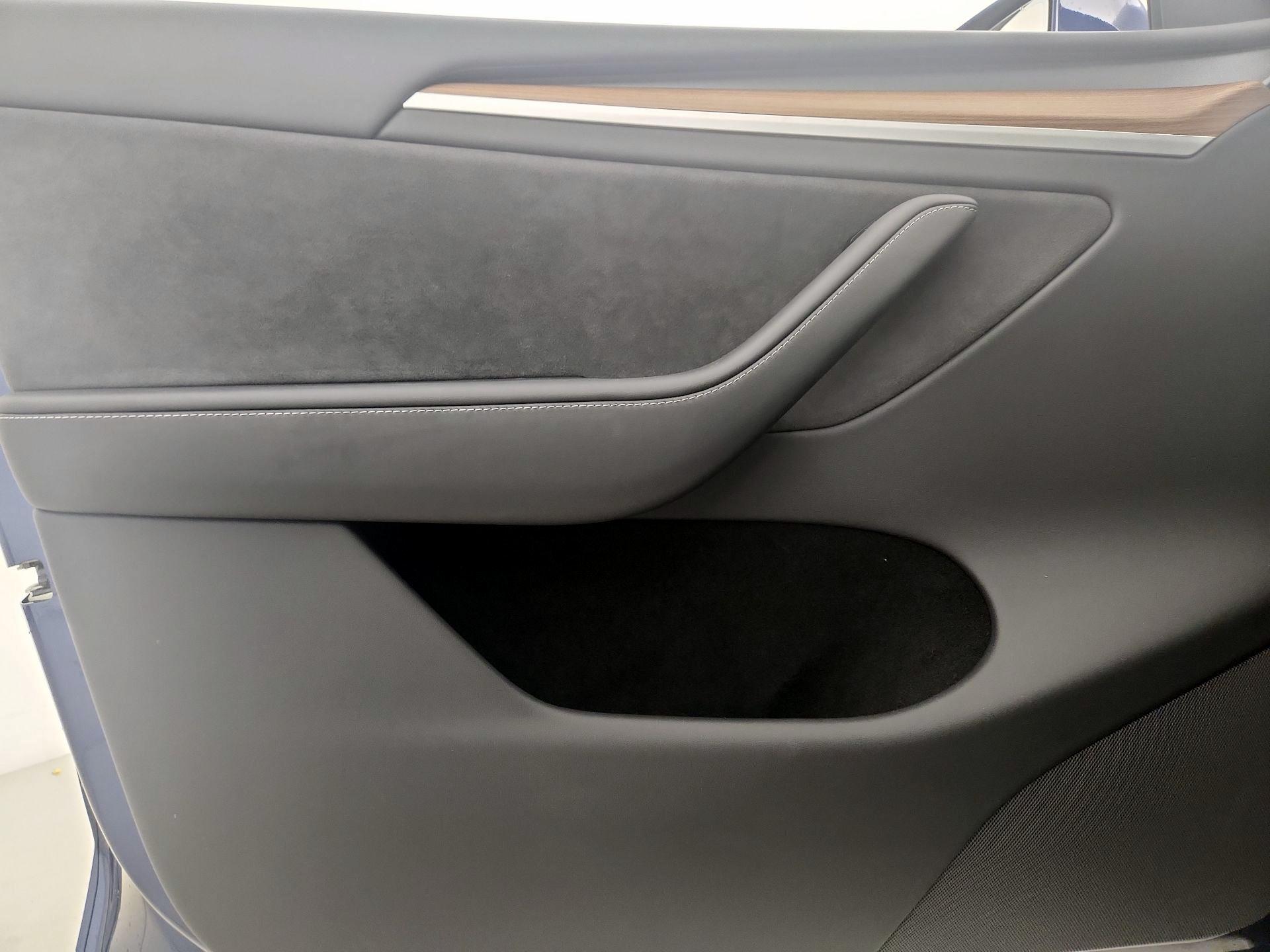 Thumbnail: 2023 Tesla Model Y - 12