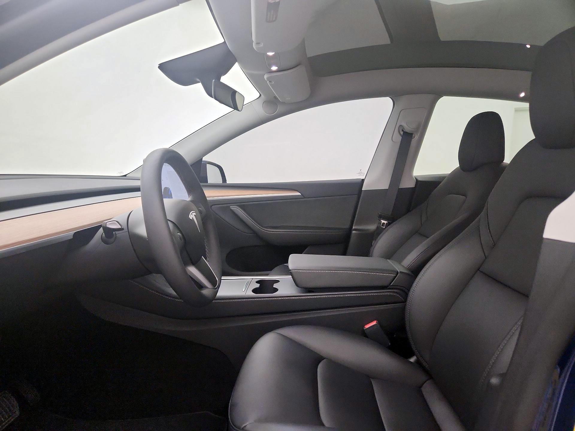 Thumbnail: 2023 Tesla Model Y - 19