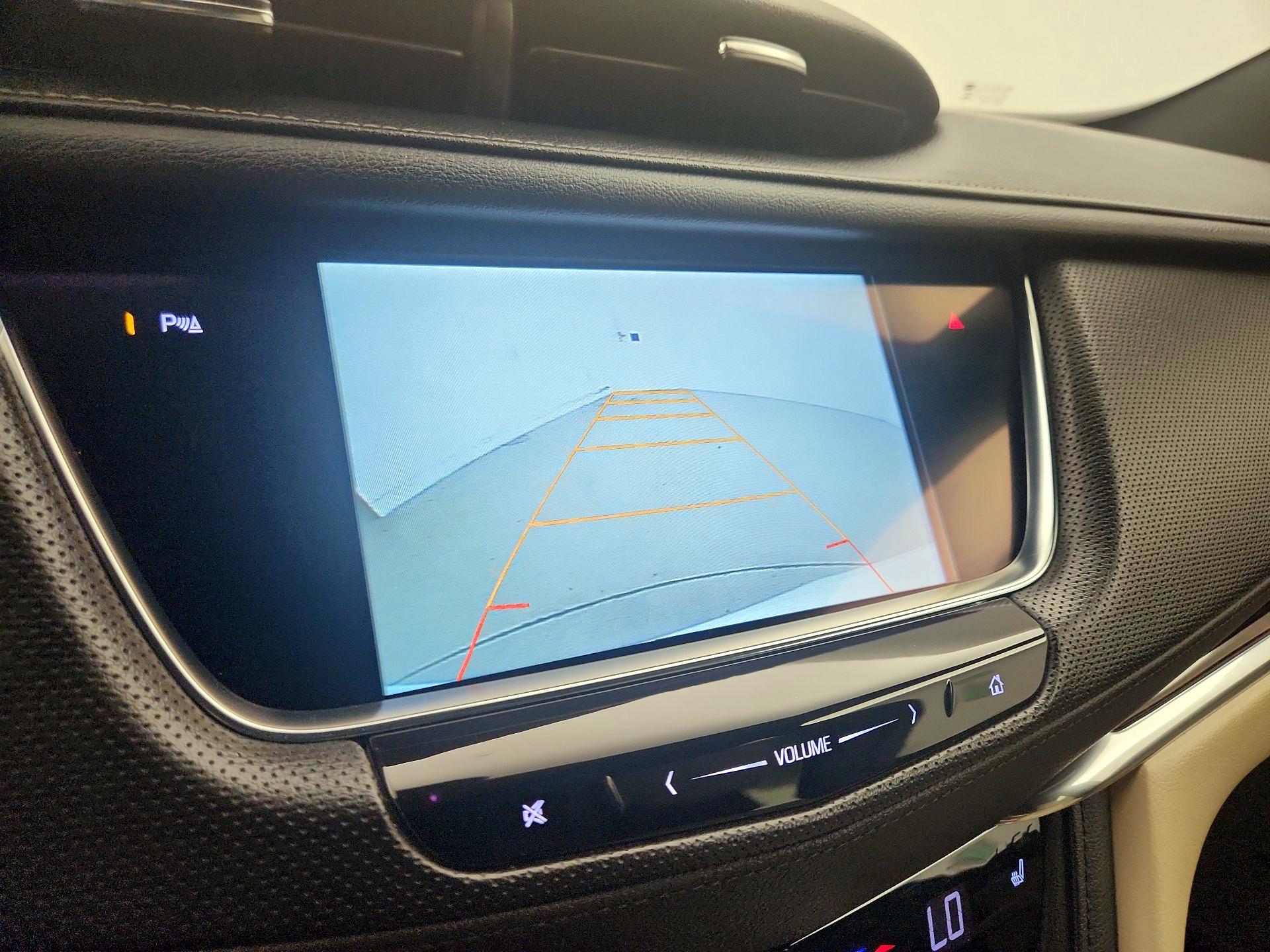 Thumbnail: 2017 Cadillac XT5 - 15