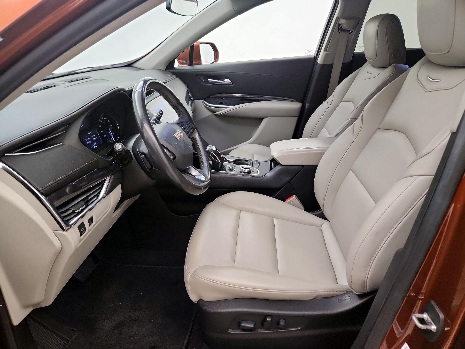 Thumbnail: 2019 Cadillac XT4 - 11
