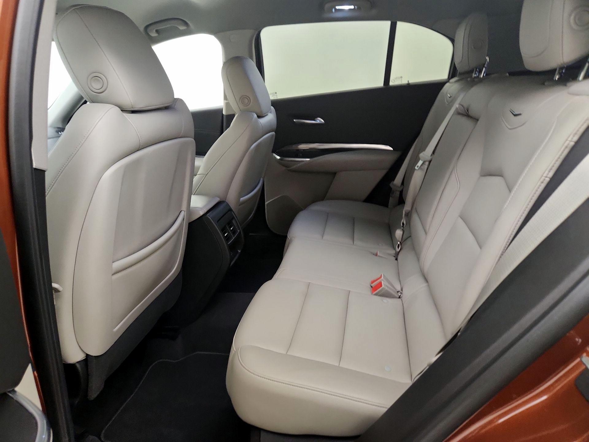 Thumbnail: 2019 Cadillac XT4 - 19