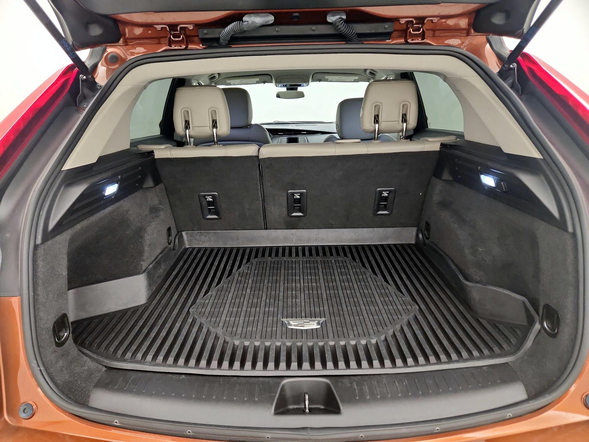 Thumbnail: 2019 Cadillac XT4 - 20