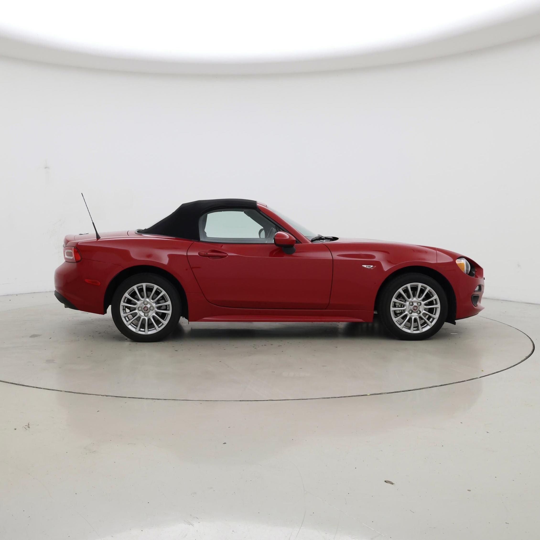 Thumbnail: 2018 Fiat 124 Spider - 7
