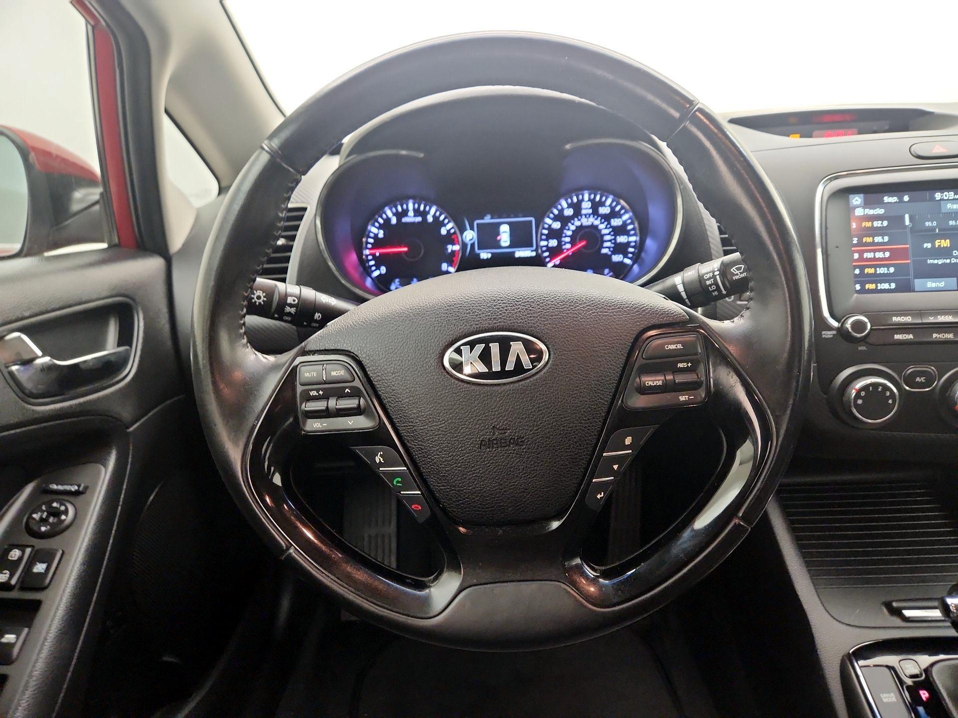 Thumbnail: 2017 Kia Forte - 10