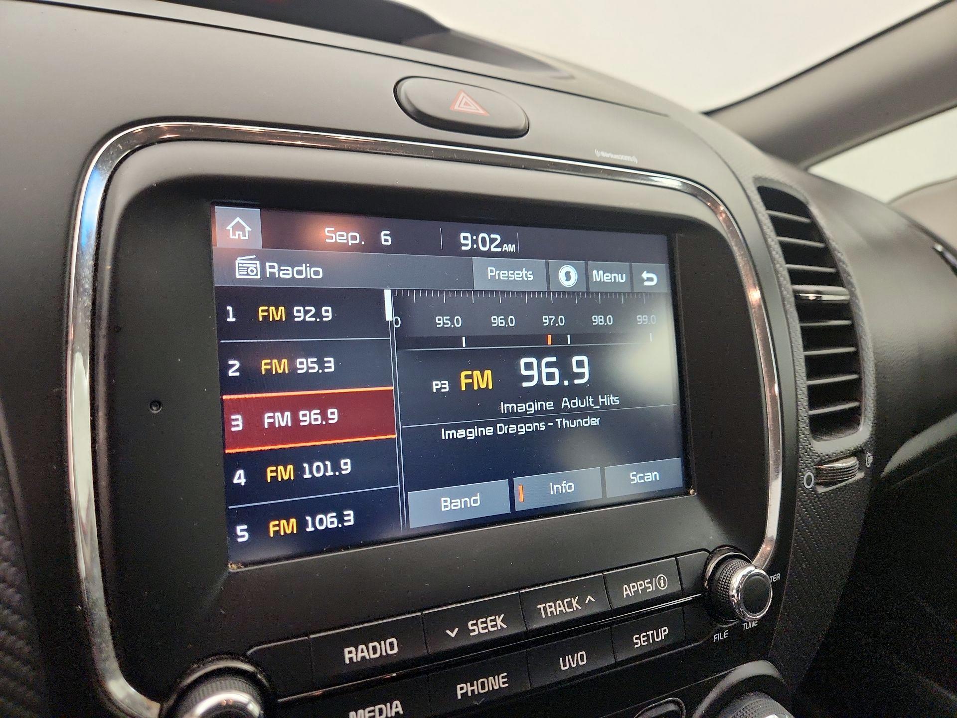 Thumbnail: 2017 Kia Forte - 15