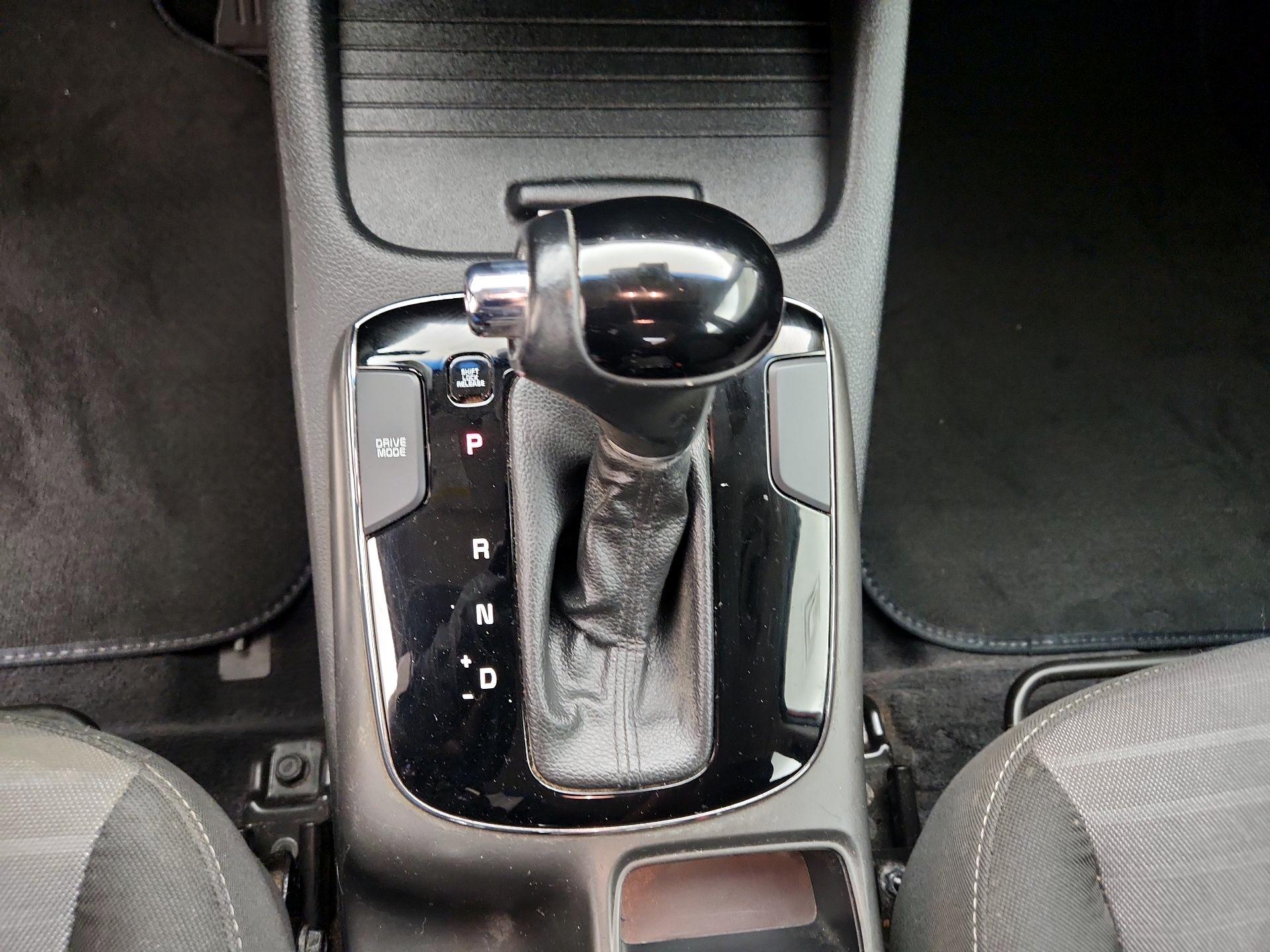 Thumbnail: 2017 Kia Forte - 17