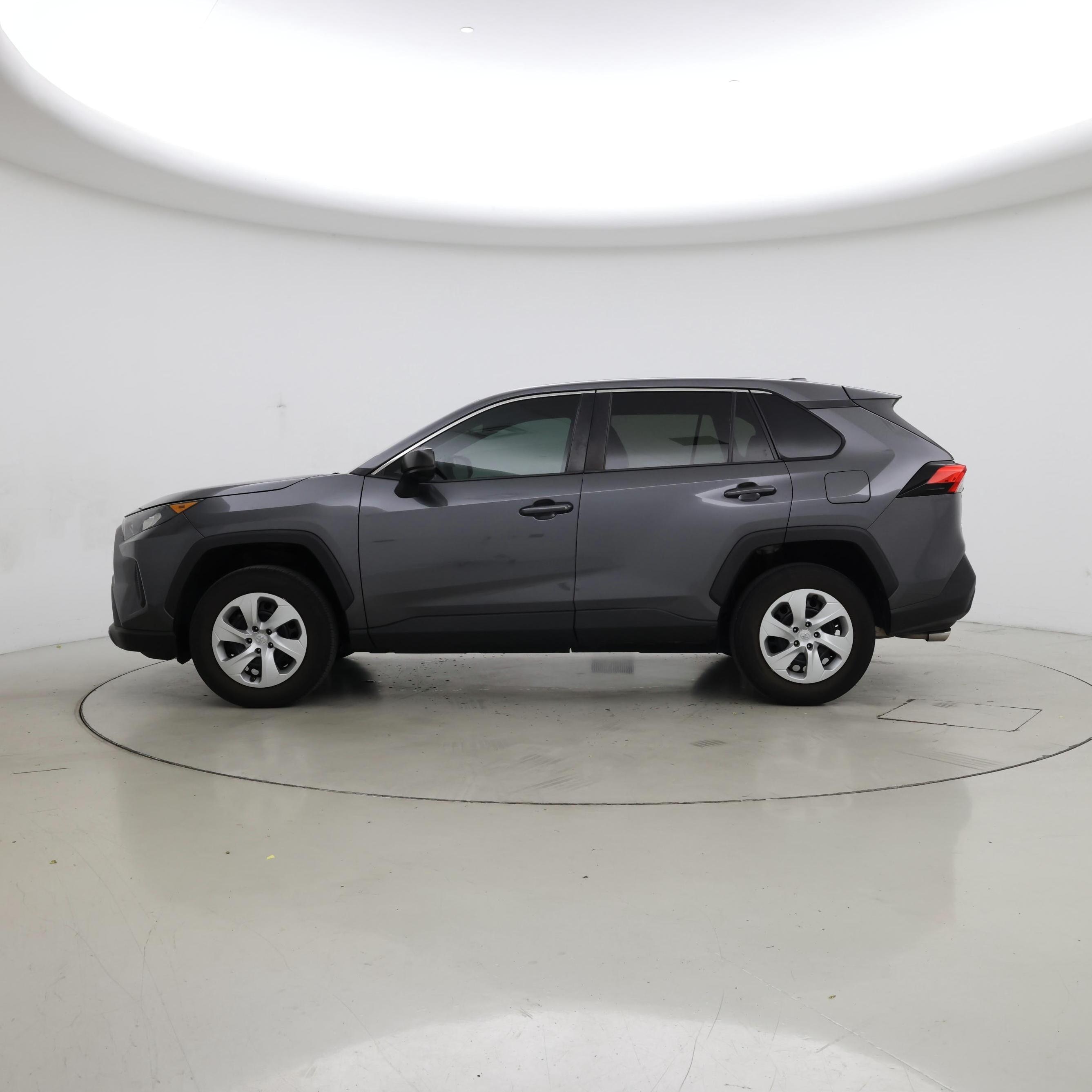 Thumbnail: 2022 Toyota RAV4 - 3