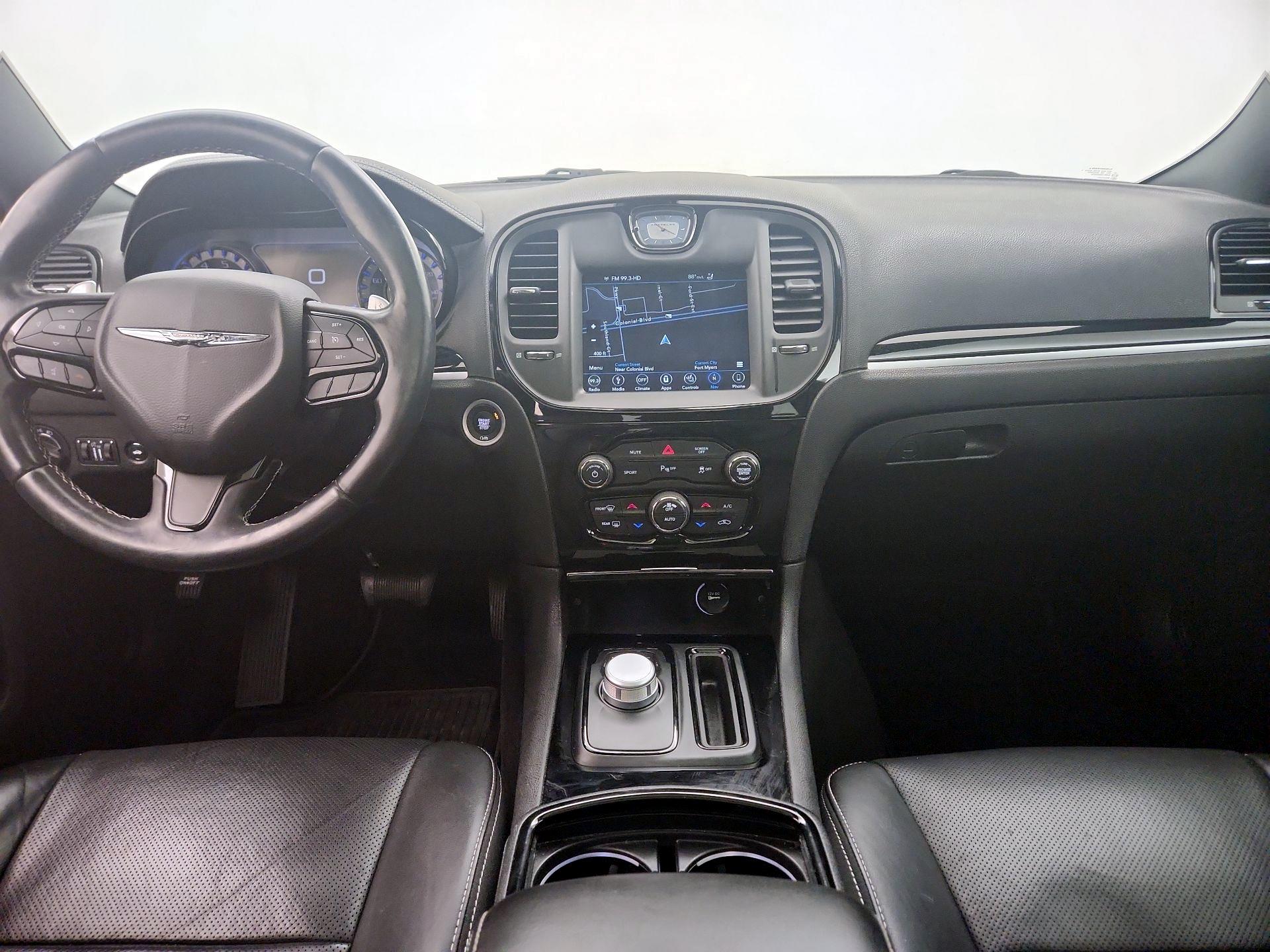 Thumbnail: 2018 Chrysler 300 - 9