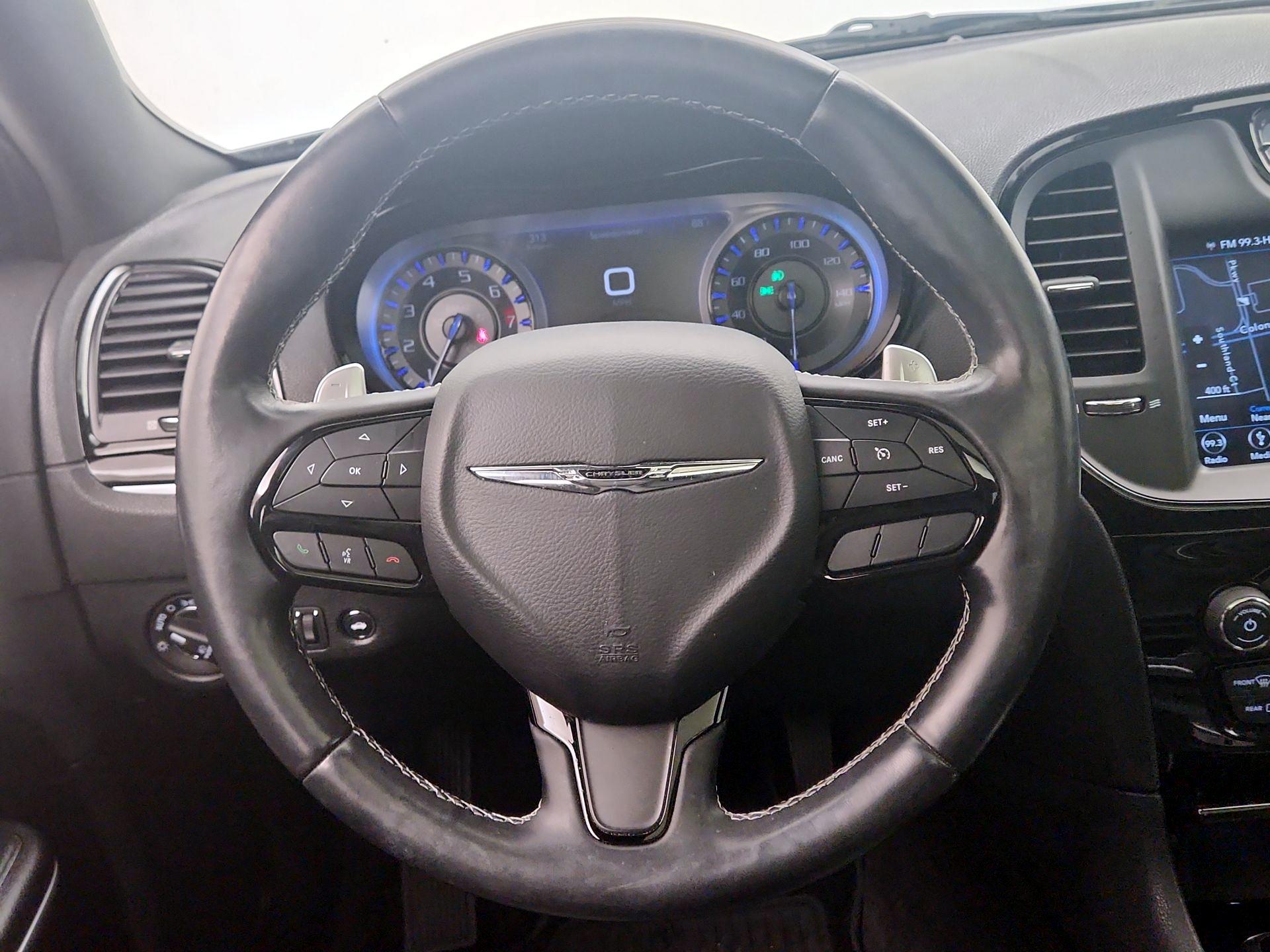 Thumbnail: 2018 Chrysler 300 - 10