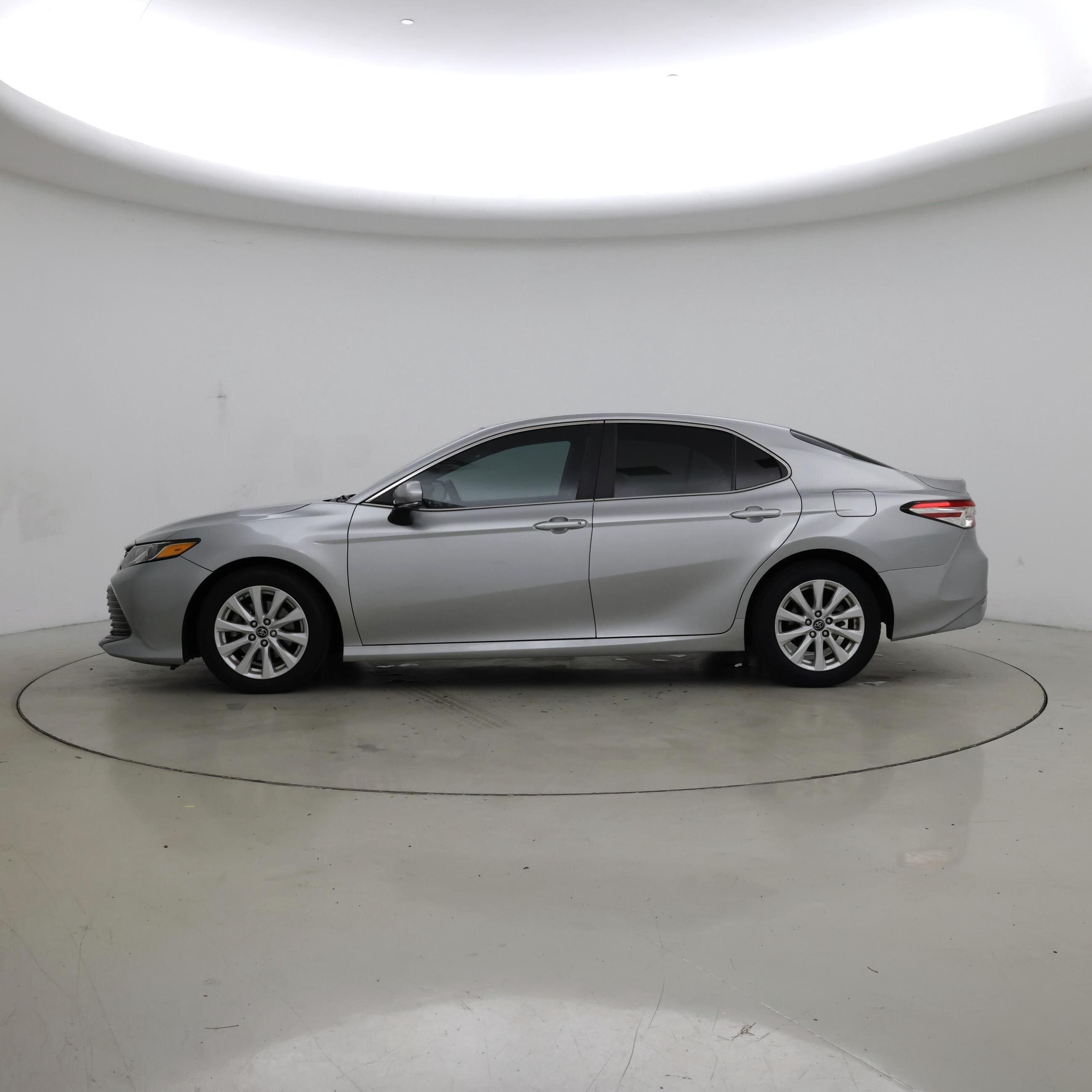 Thumbnail: 2018 Toyota Camry - 3