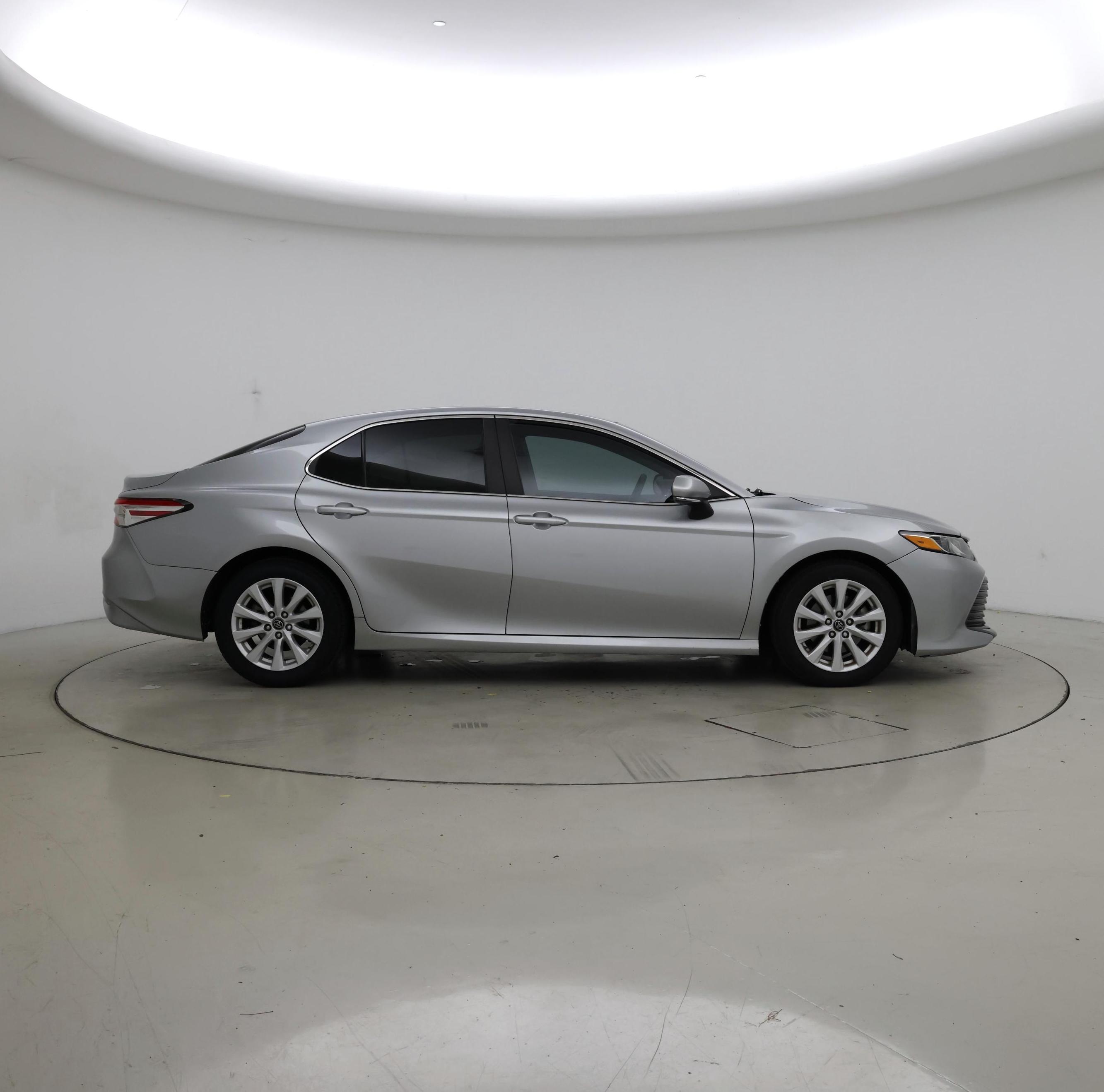 Thumbnail: 2018 Toyota Camry - 7