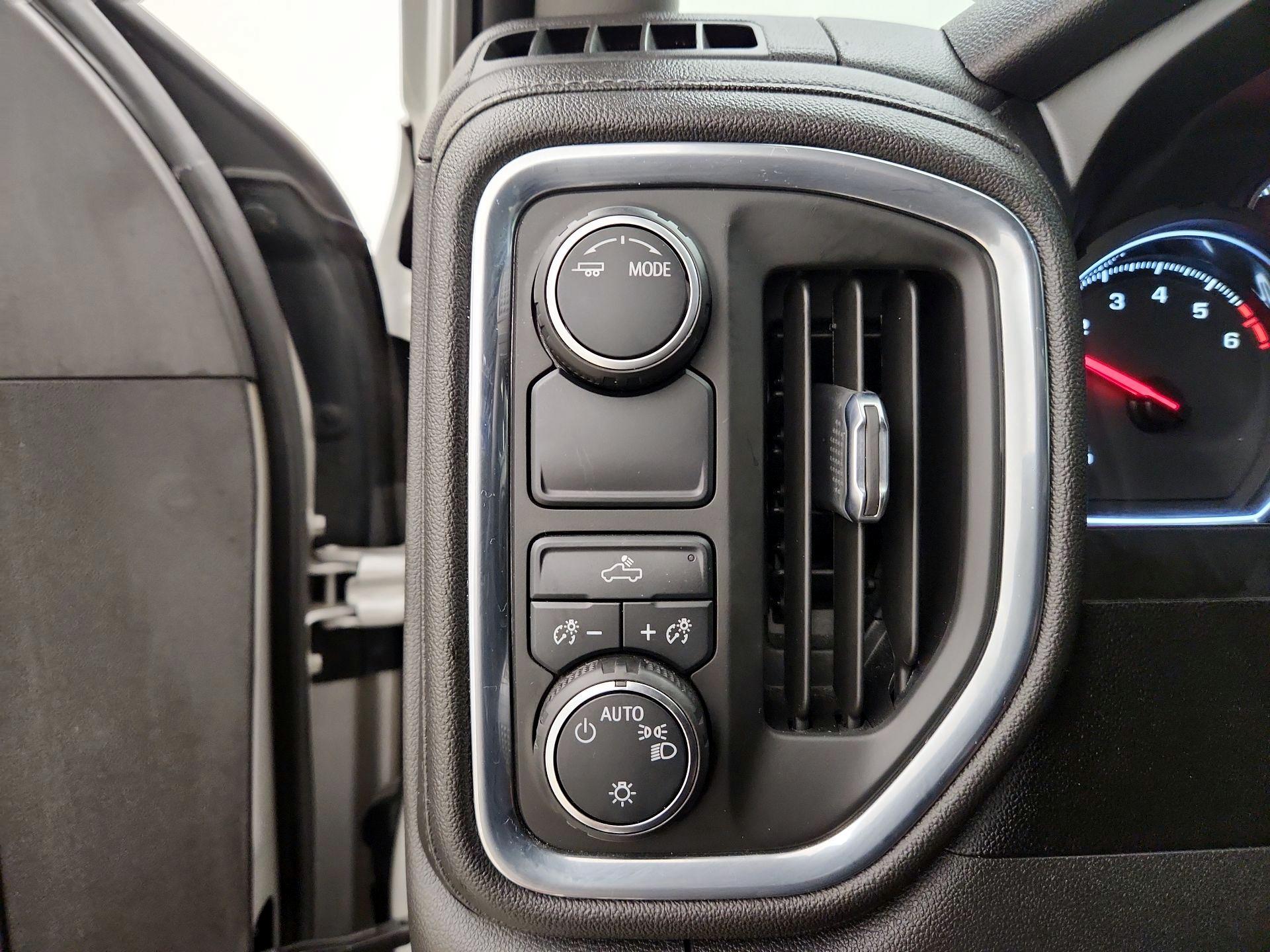 Thumbnail: 2021 Chevrolet Silverado 1500 - 13