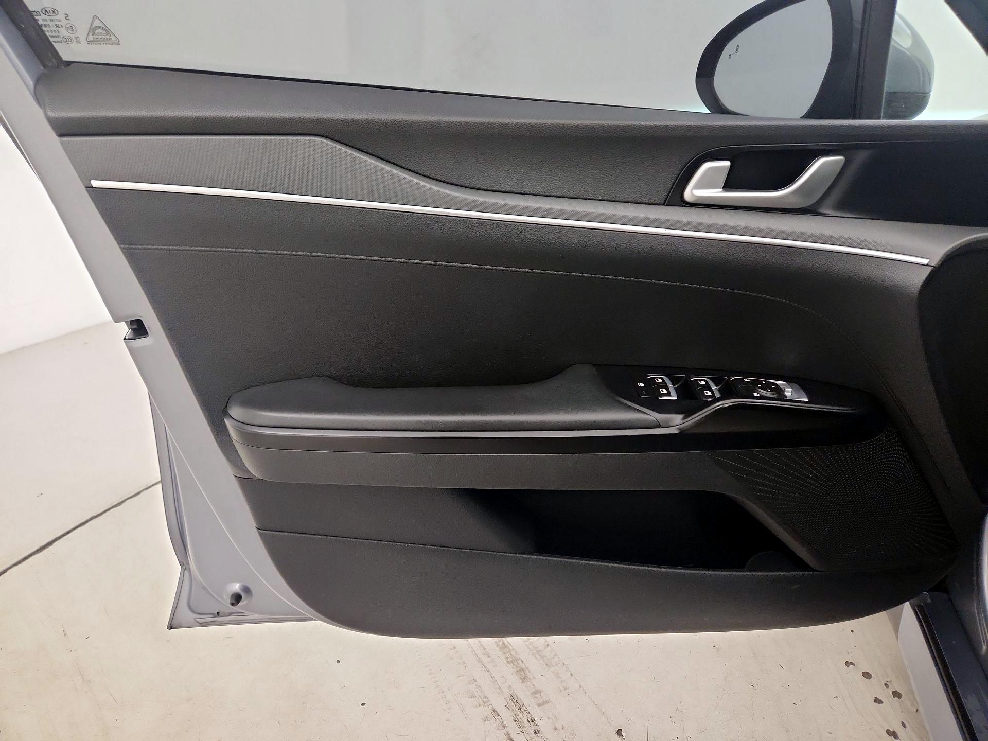Thumbnail: 2021 Kia K5 - 12