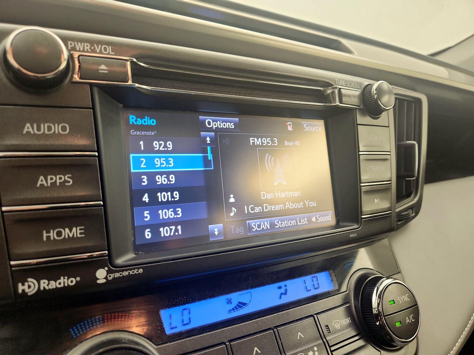 Thumbnail: 2014 Toyota RAV4 - 15