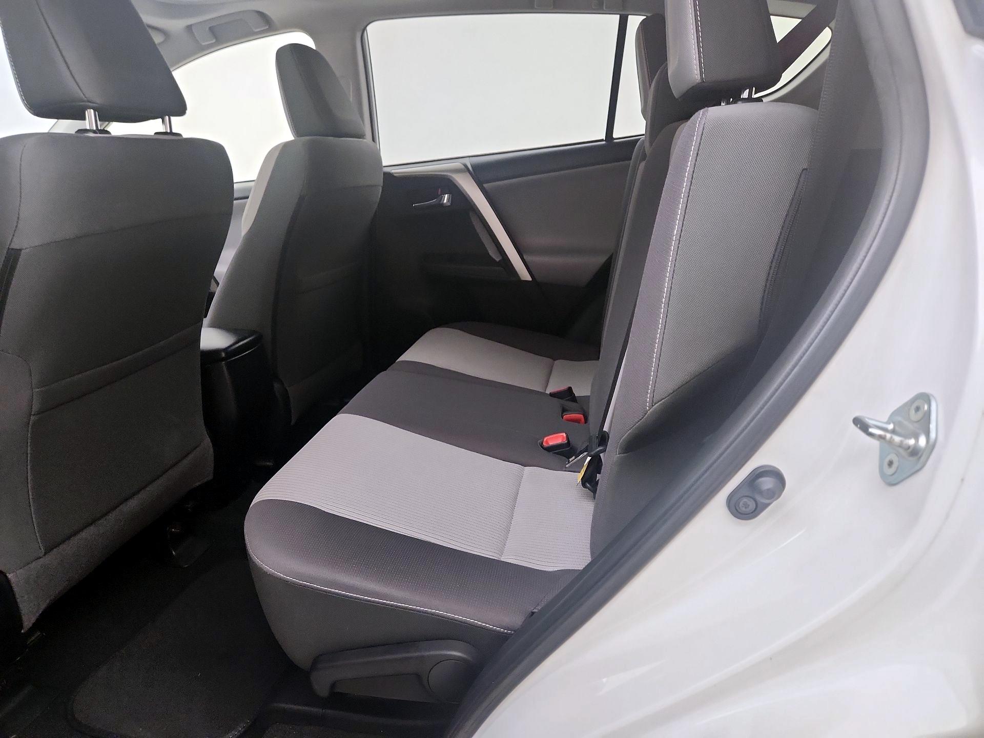 Thumbnail: 2014 Toyota RAV4 - 20