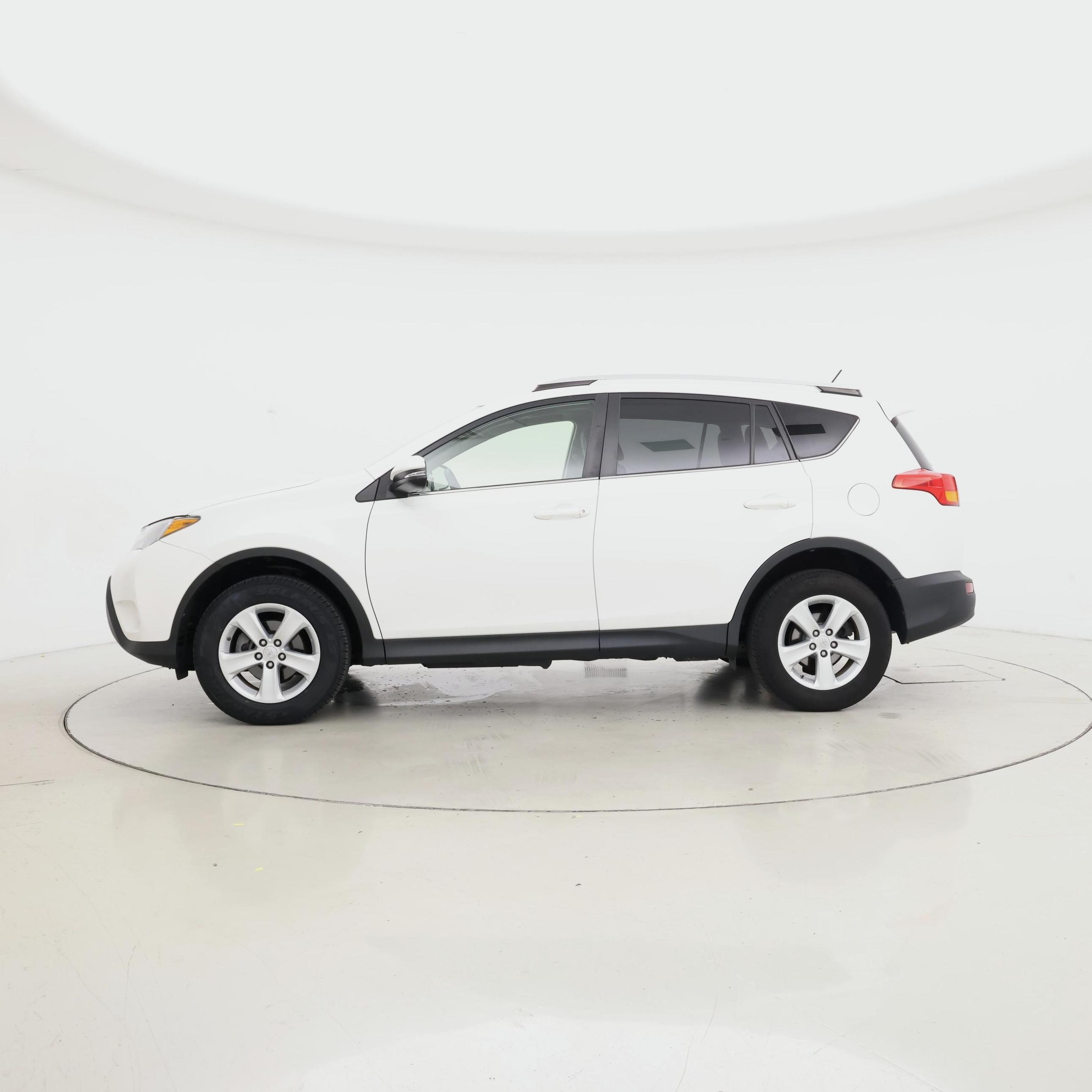 Thumbnail: 2014 Toyota RAV4 - 3