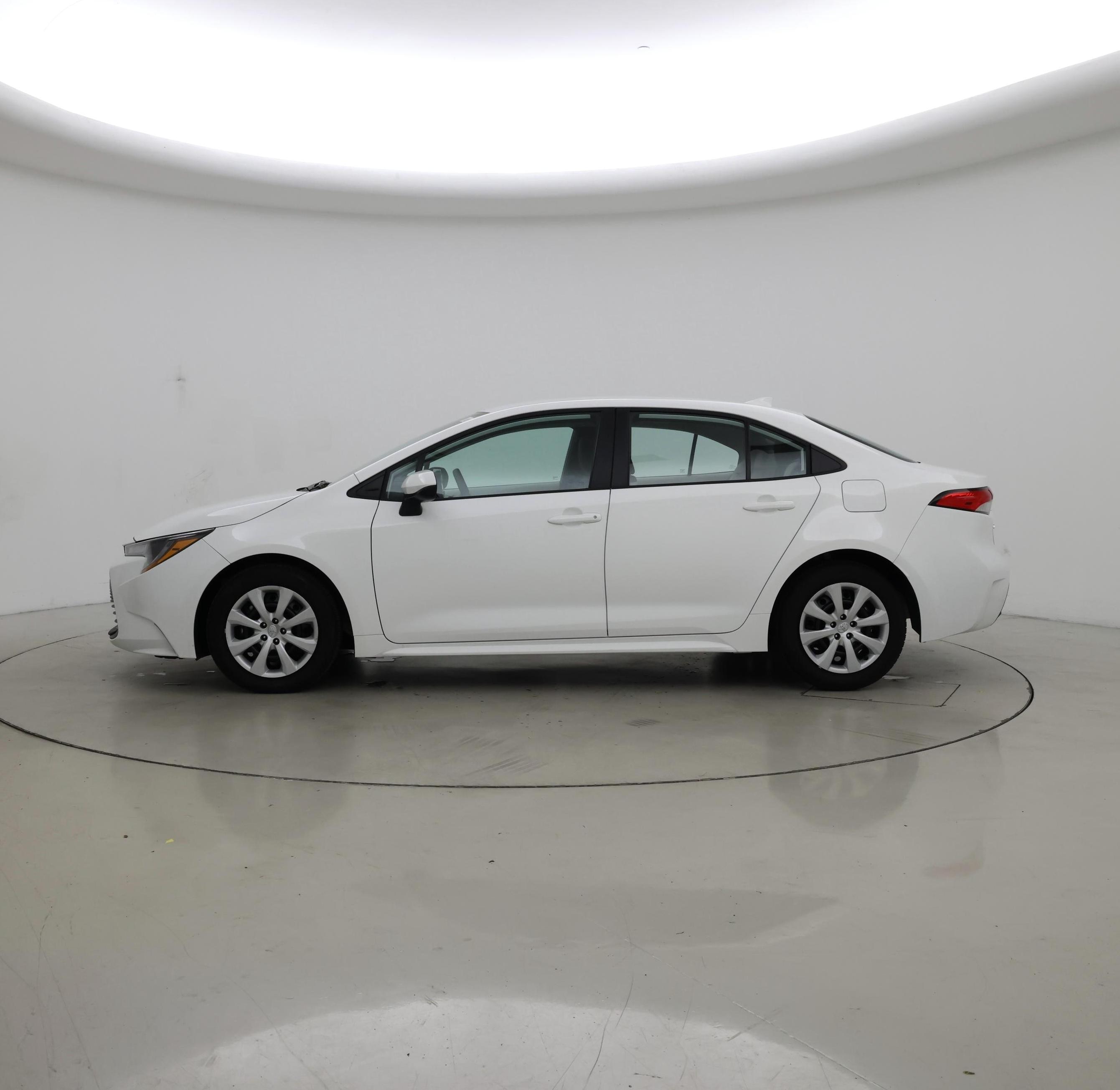 Thumbnail: 2024 Toyota Corolla - 3