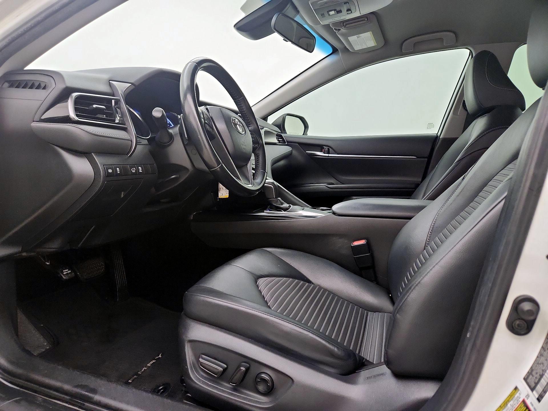 Thumbnail: 2019 Toyota Camry - 11