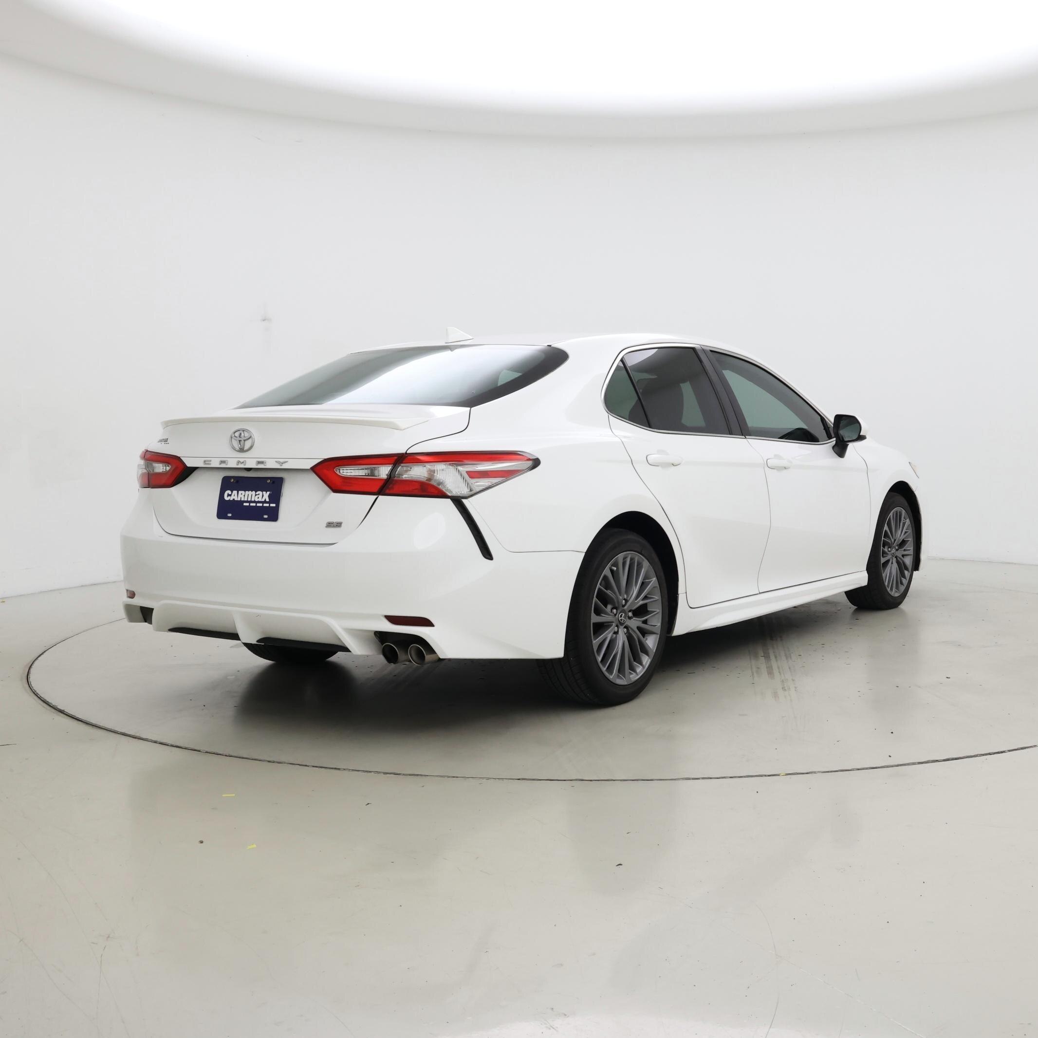 Thumbnail: 2019 Toyota Camry - 8