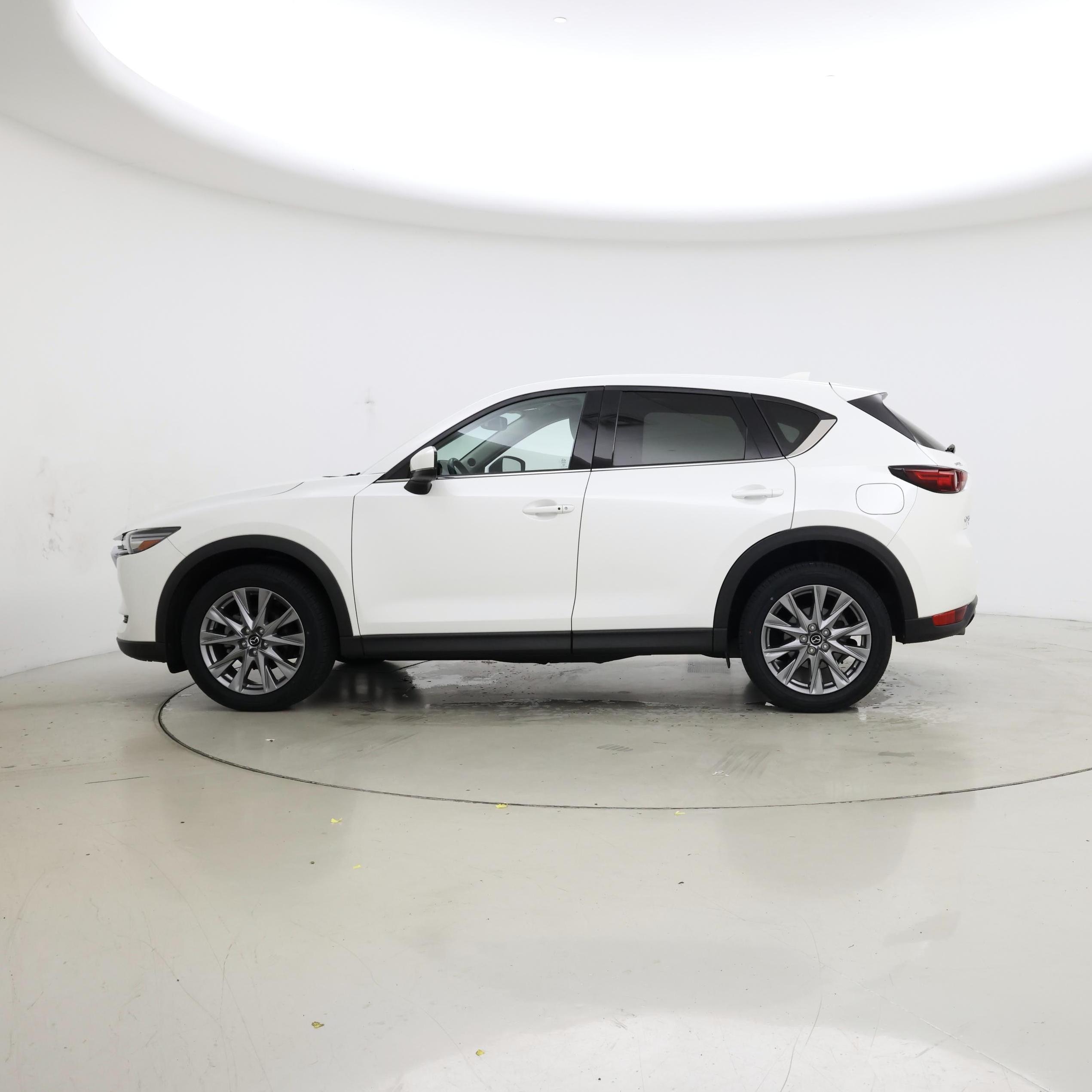 Thumbnail: 2021 Mazda CX-5 - 3