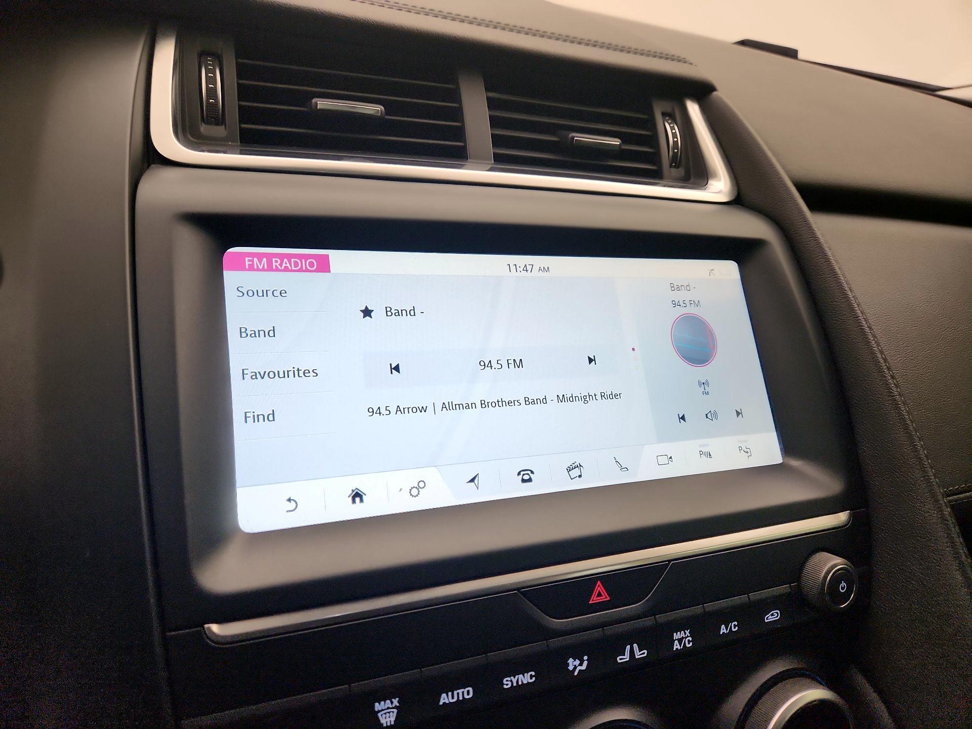 Thumbnail: 2020 Jaguar E-Pace - 16