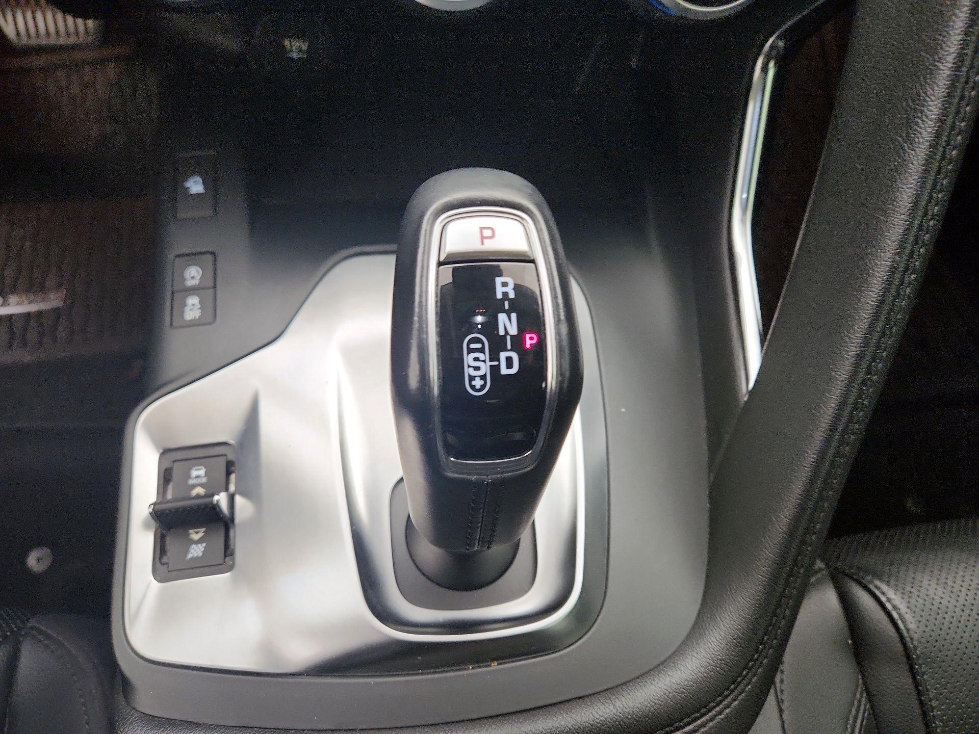 Thumbnail: 2020 Jaguar E-Pace - 18
