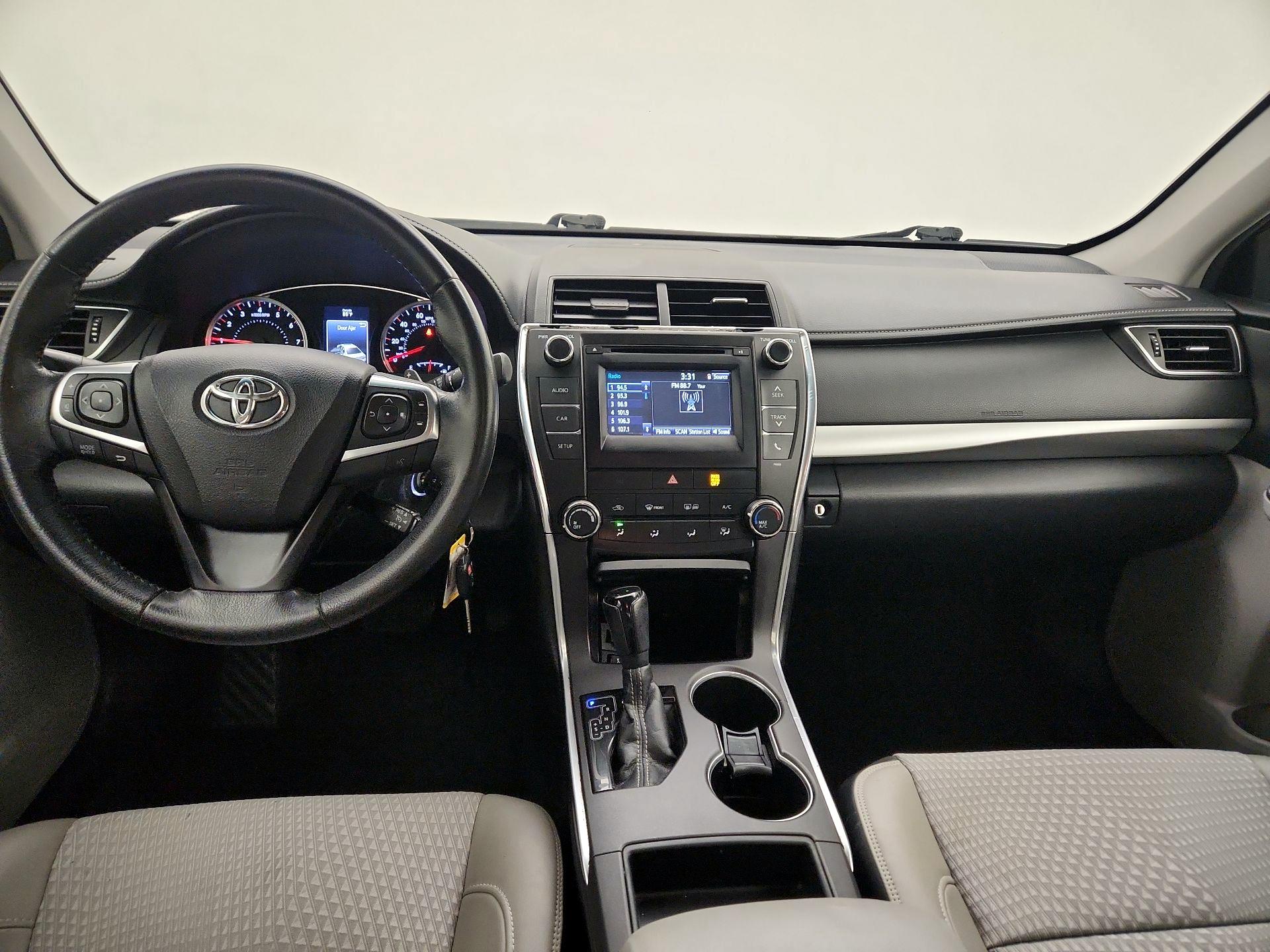 Thumbnail: 2015 Toyota Camry - 9