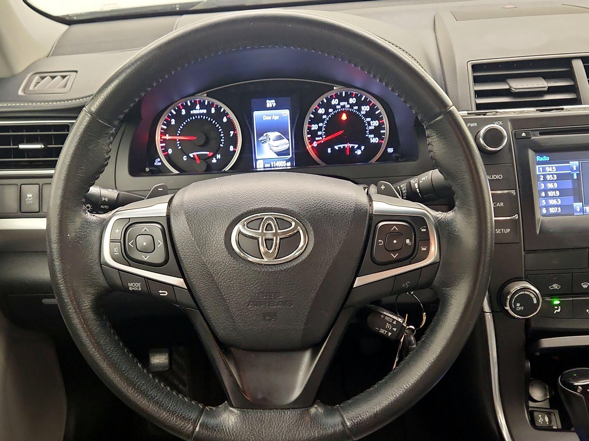Thumbnail: 2015 Toyota Camry - 10