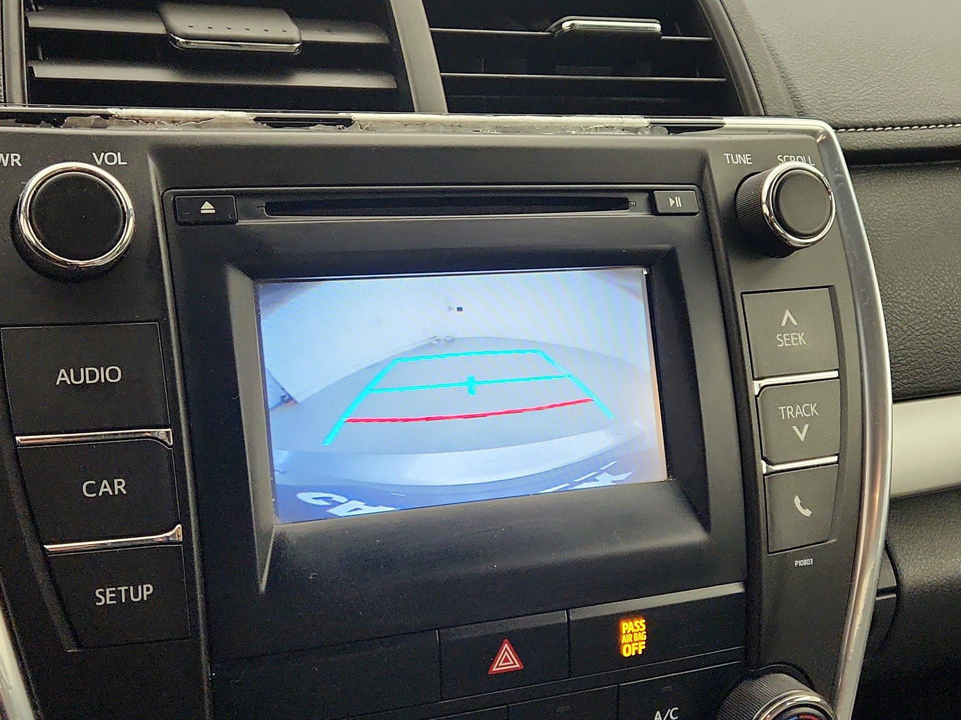 Thumbnail: 2015 Toyota Camry - 14