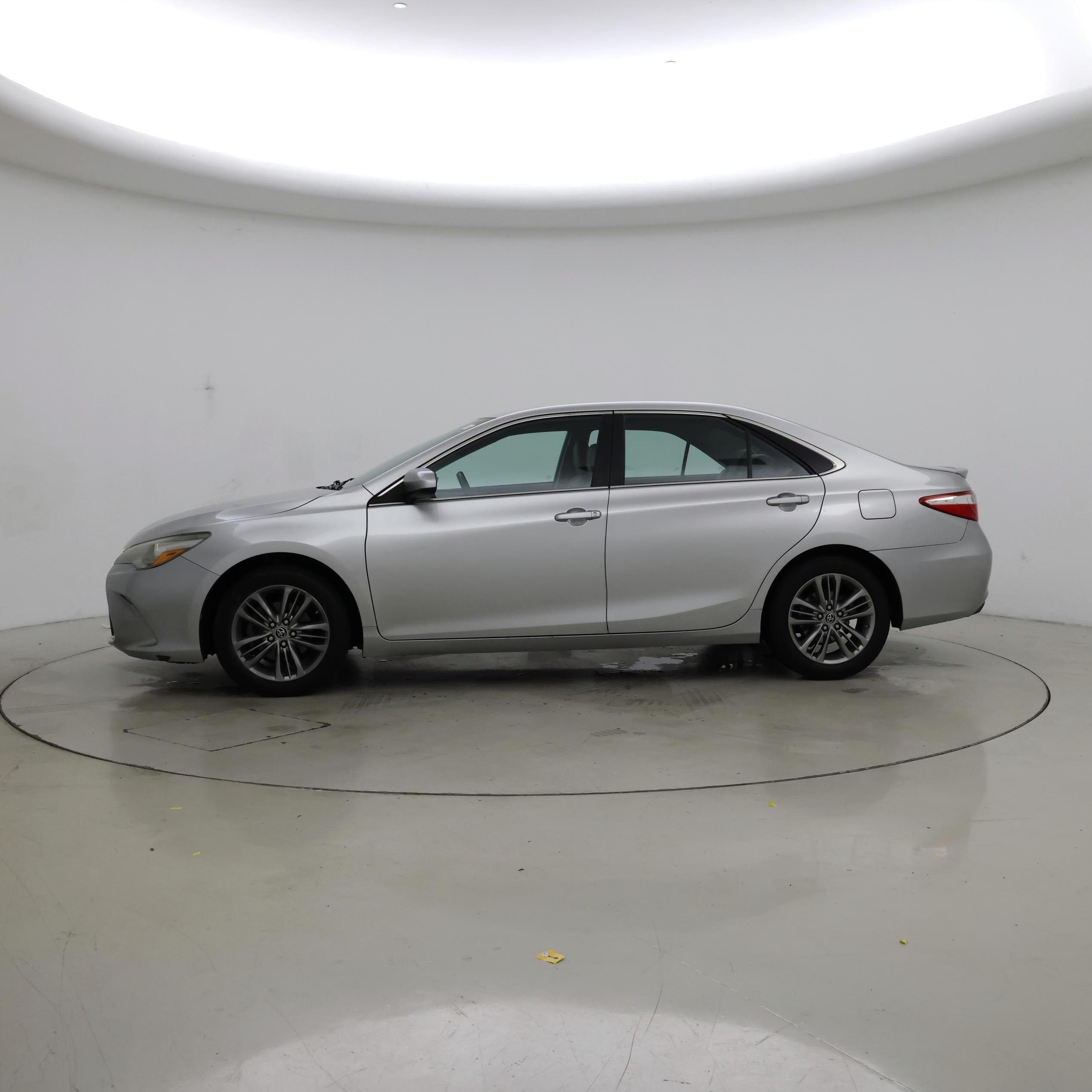 Thumbnail: 2015 Toyota Camry - 3