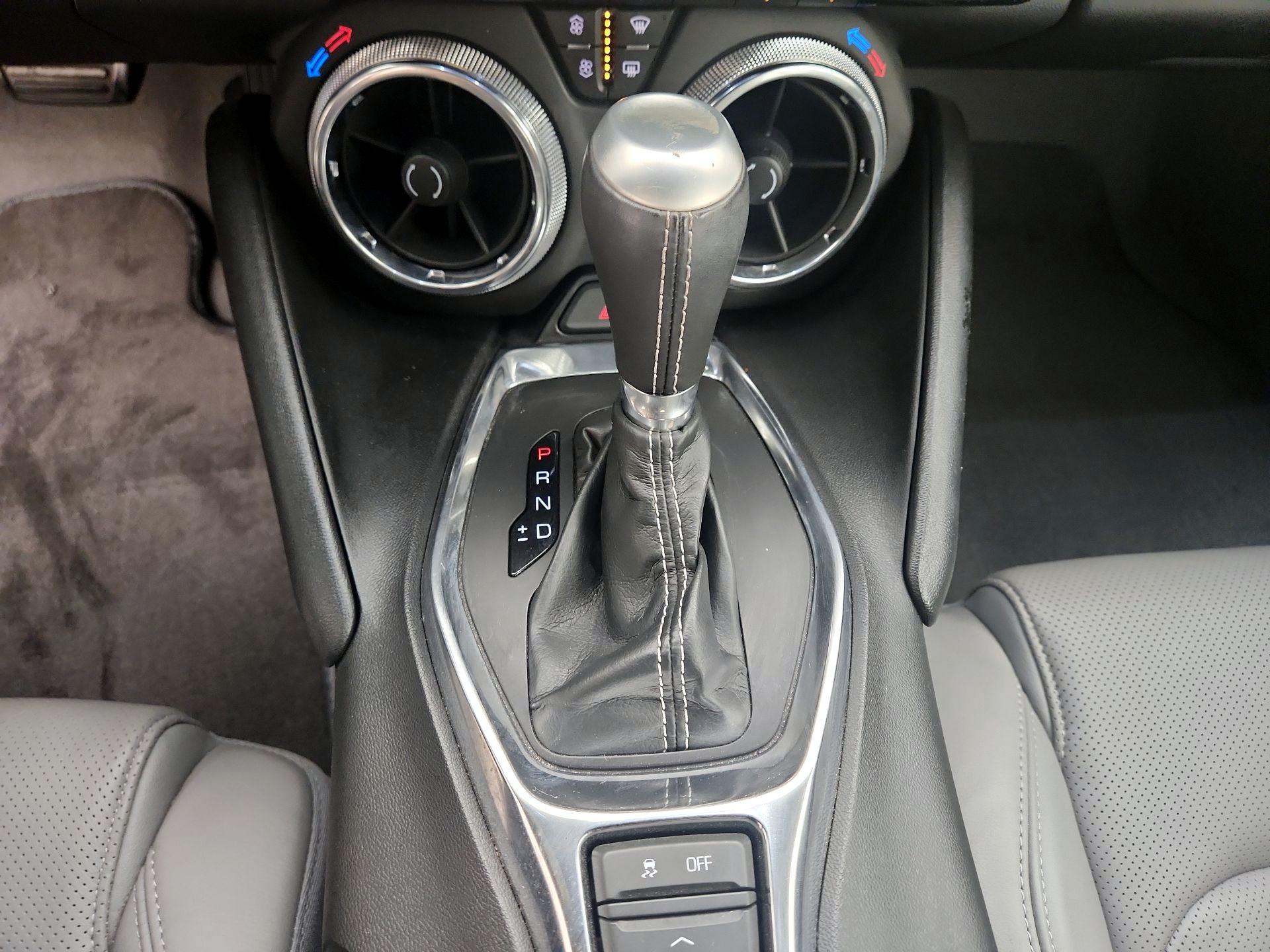 Thumbnail: 2019 Chevrolet Camaro - 17