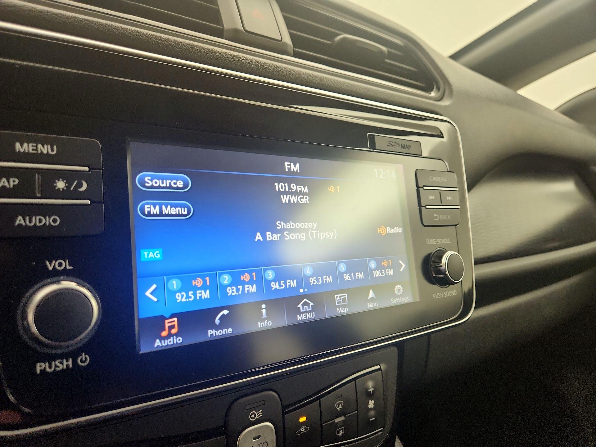 Thumbnail: 2018 Nissan Leaf - 15