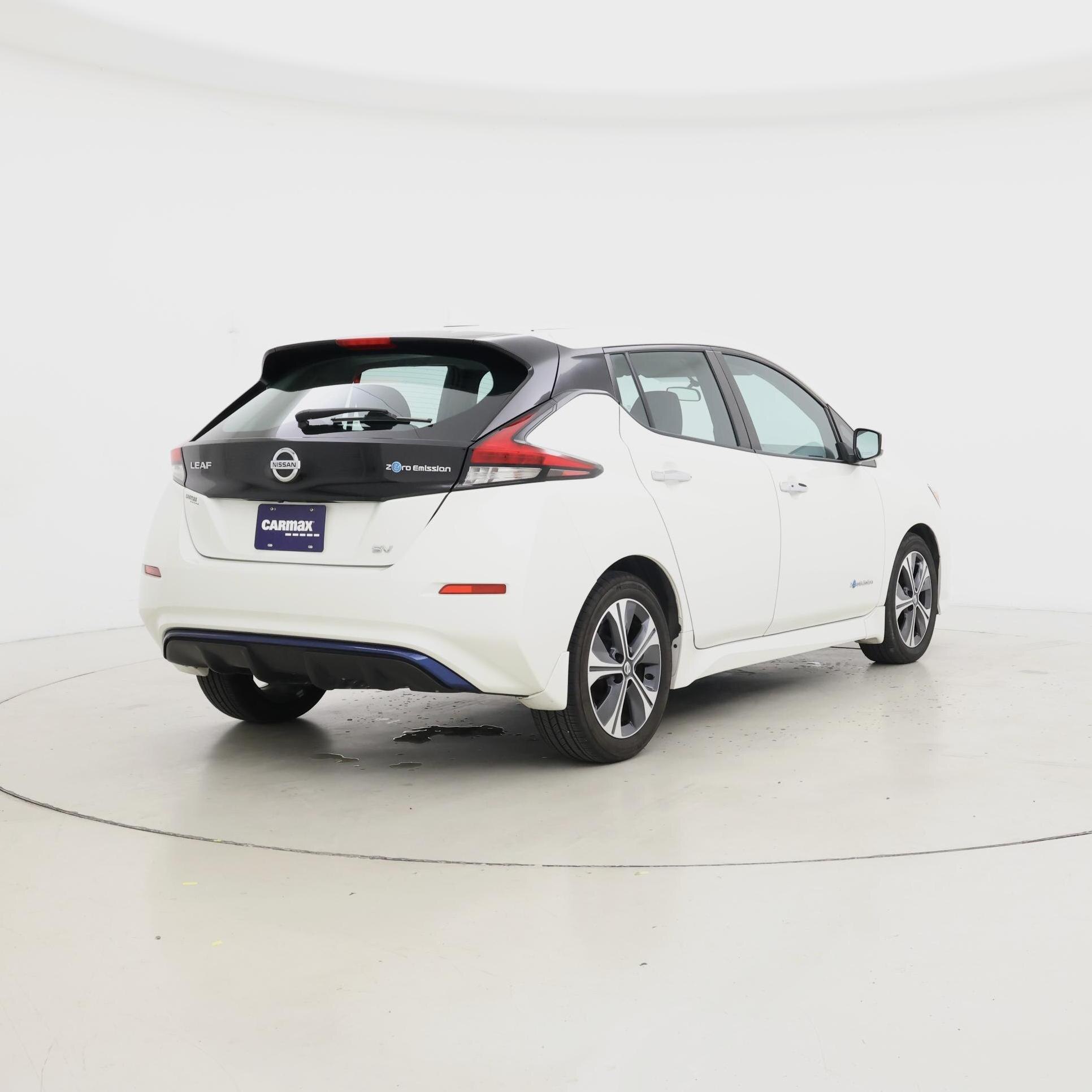 Thumbnail: 2018 Nissan Leaf - 8