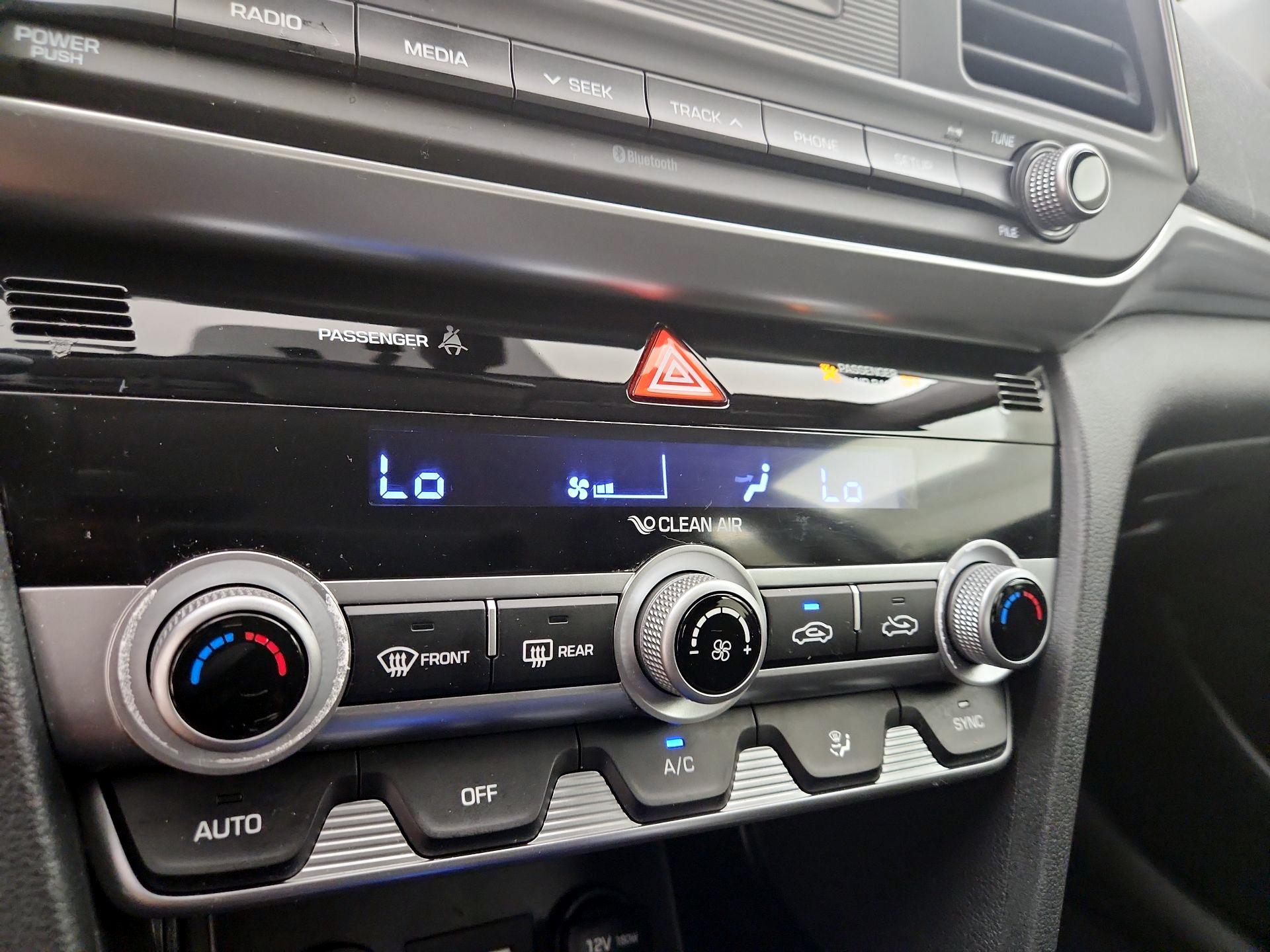 Thumbnail: 2020 Hyundai Elantra - 16