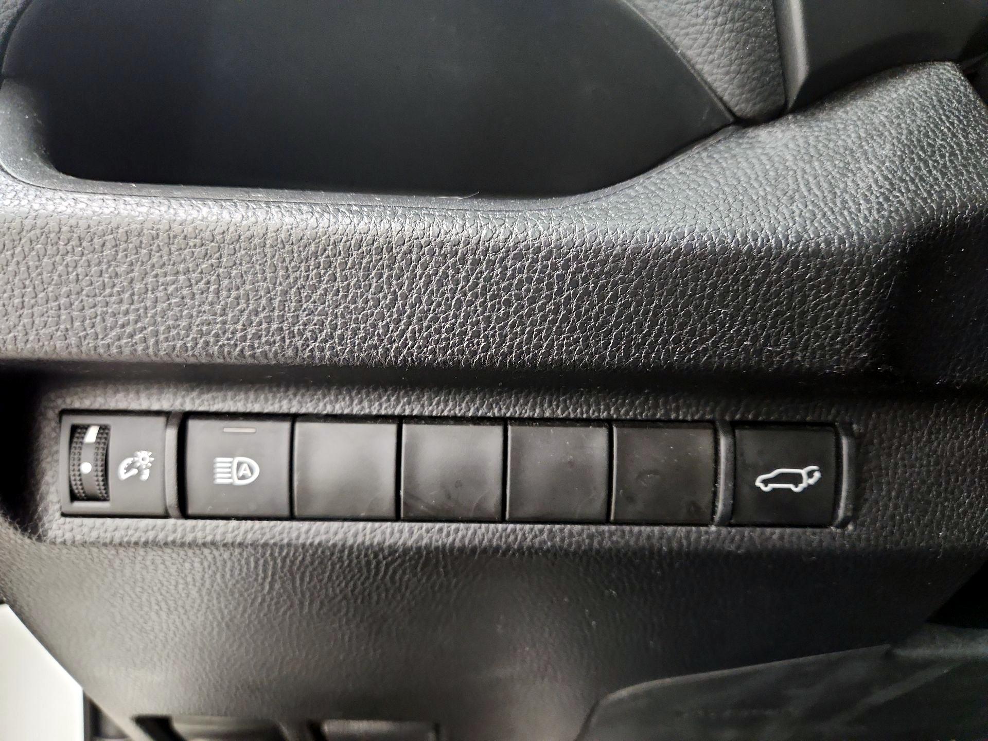 Thumbnail: 2023 Toyota RAV4 - 13