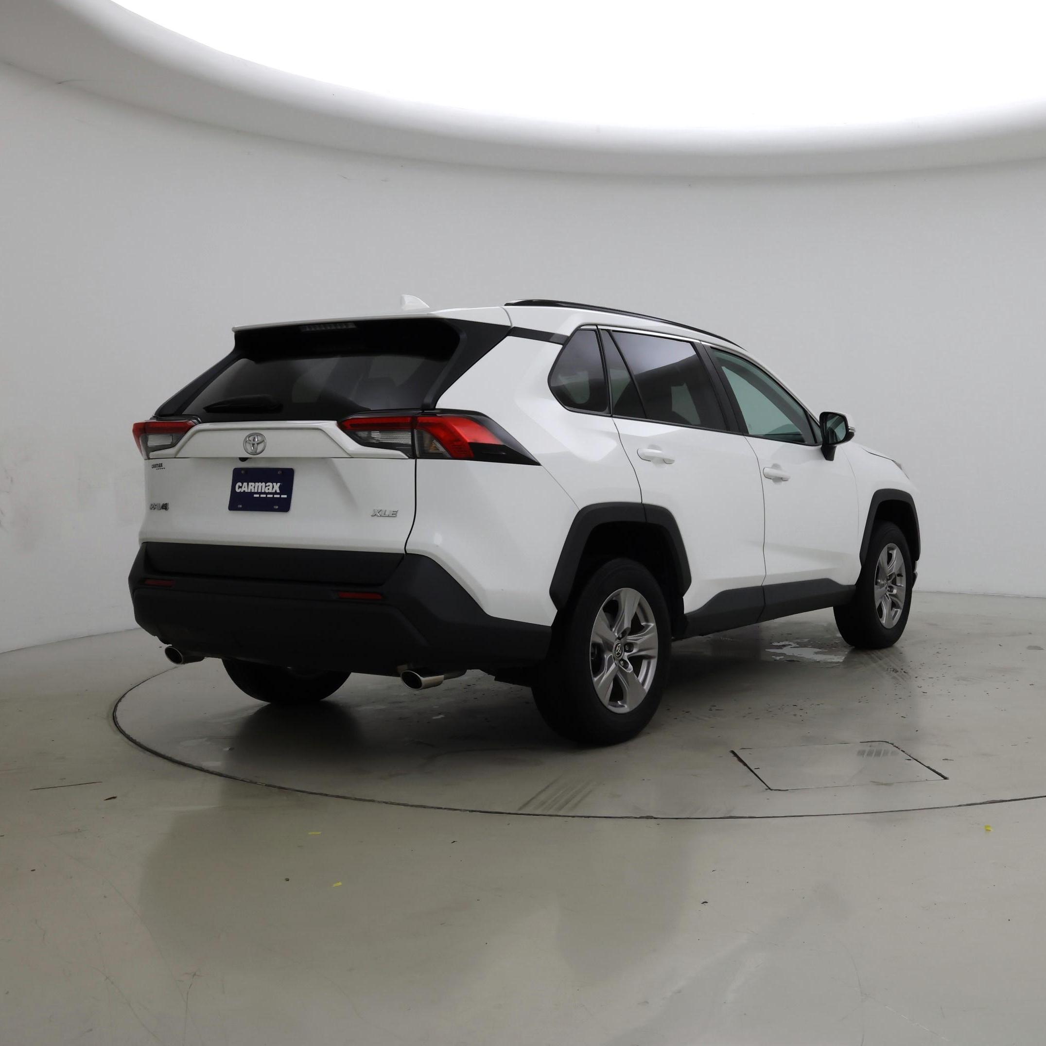 Thumbnail: 2023 Toyota RAV4 - 8