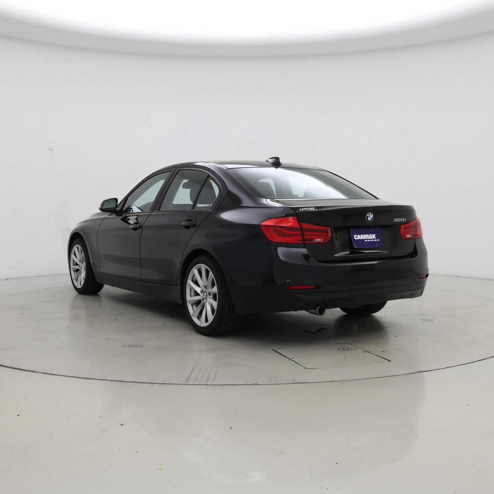 Thumbnail: 2018 BMW 3 Series - 2