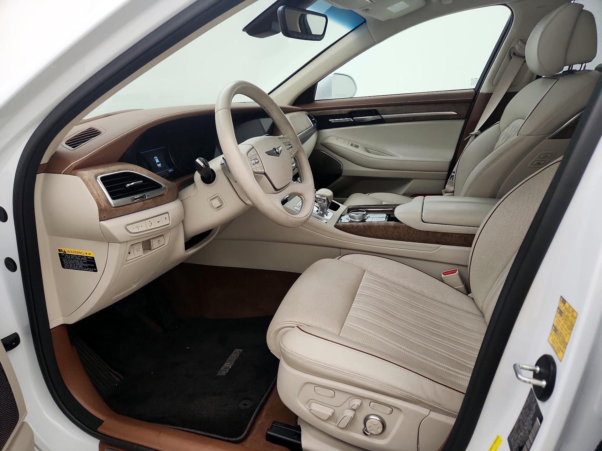 Thumbnail: 2021 Genesis G90 - 11