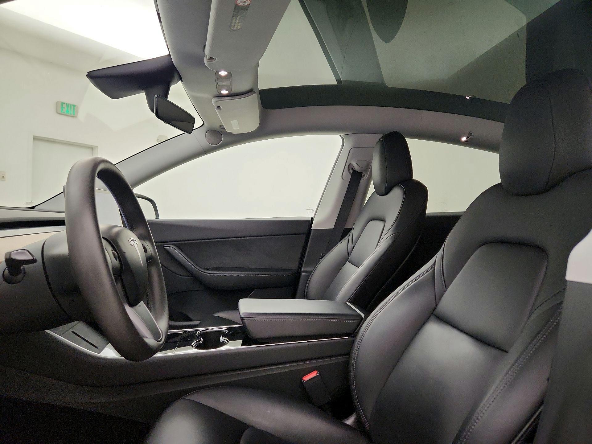 Thumbnail: 2020 Tesla Model Y - 19
