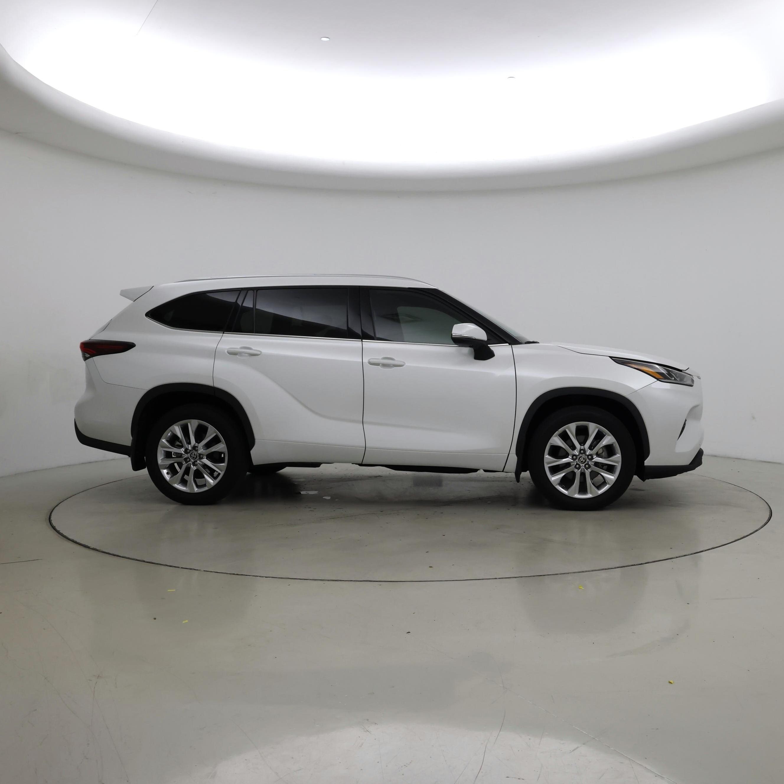 Thumbnail: 2024 Toyota Highlander - 7