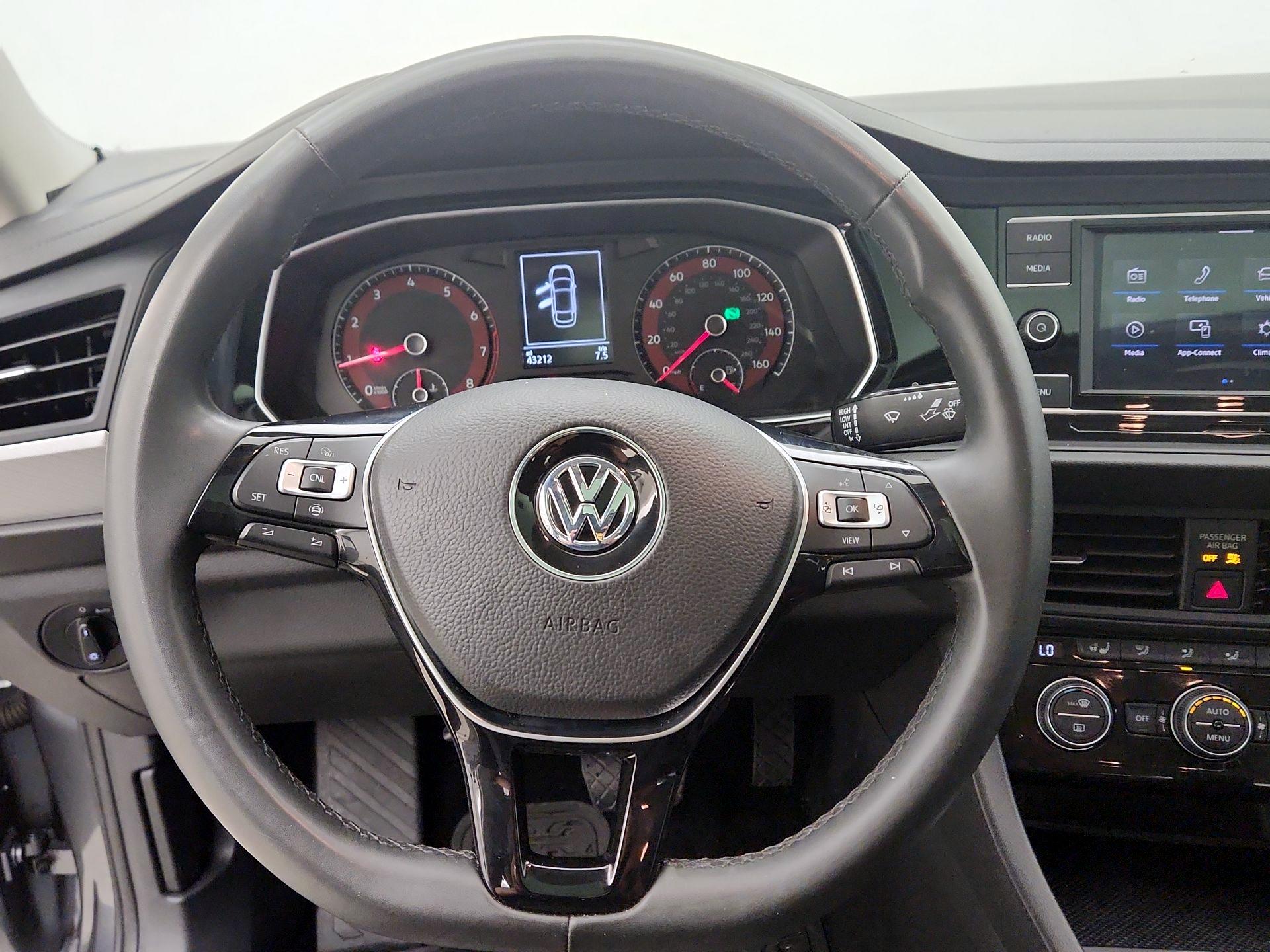 Thumbnail: 2020 Volkswagen Jetta - 10