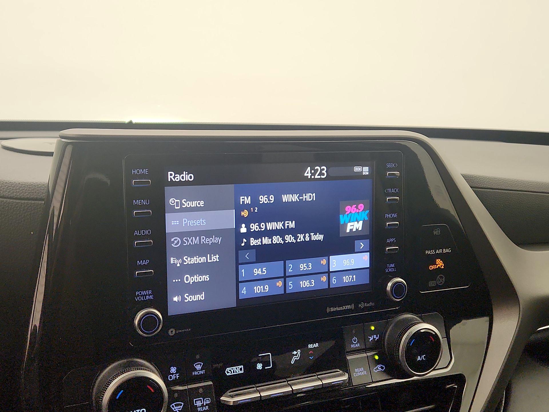 Thumbnail: 2021 Toyota Highlander - 15